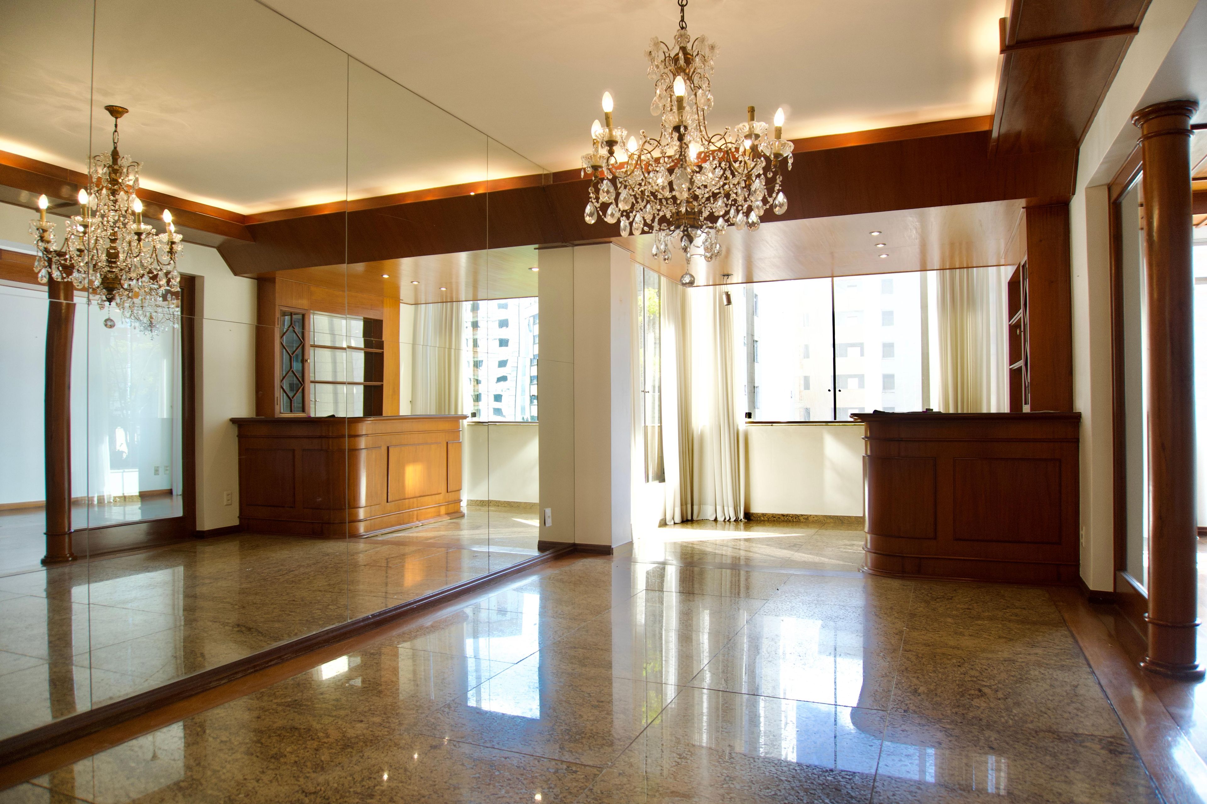 Apartamento com 6 quartos — Lourdes, Belo Horizonte