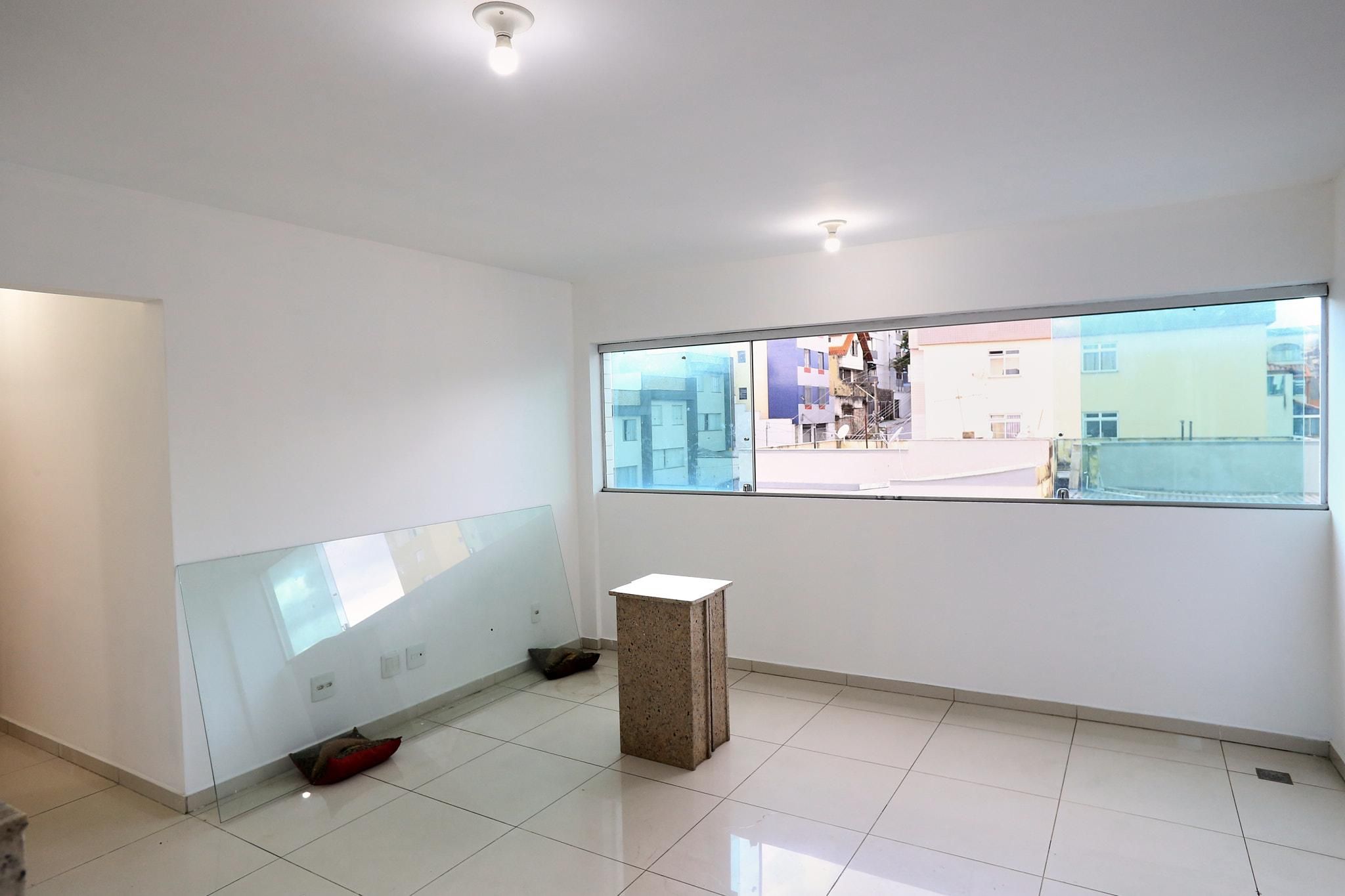 Apartamento com 2 quartos — Sagrada Família, Belo Horizonte