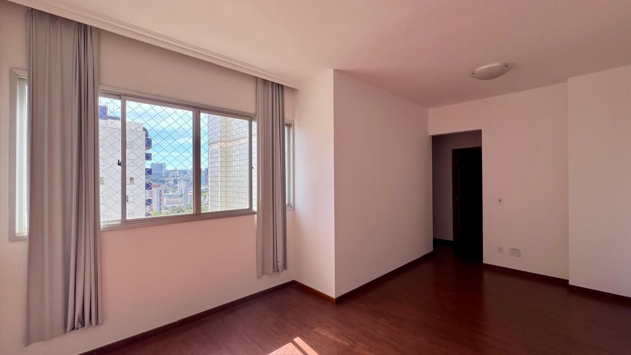 Apartamento com 3 quartos — Estoril, Belo Horizonte