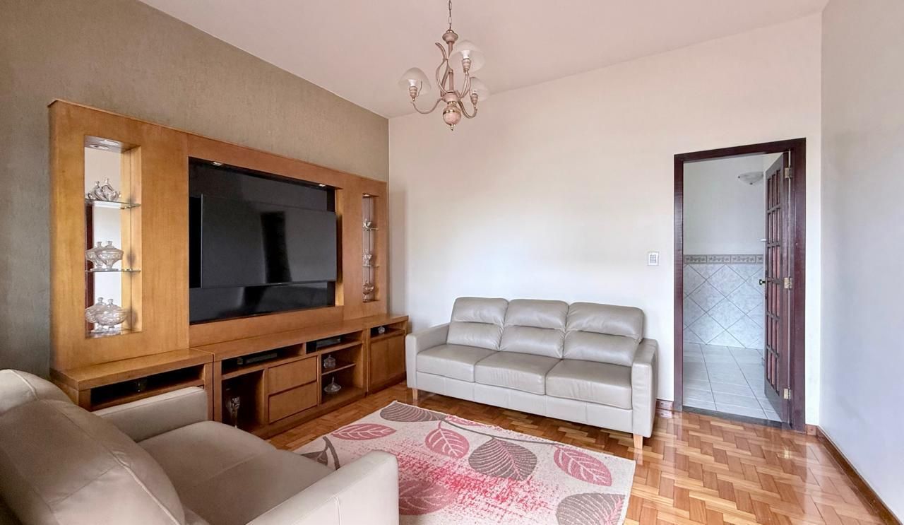 Casa com 3 quartos — Salgado Filho, Belo Horizonte
