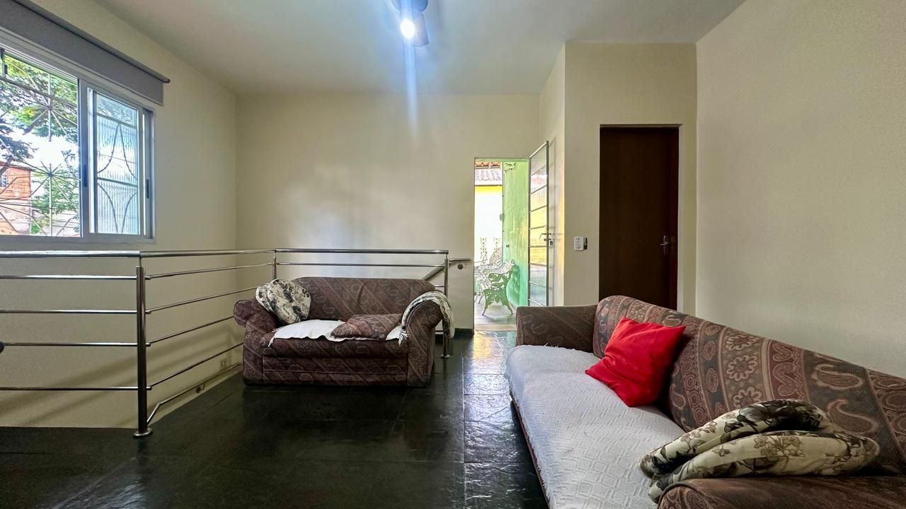 Casa com 4 quartos — Salgado Filho, Belo Horizonte