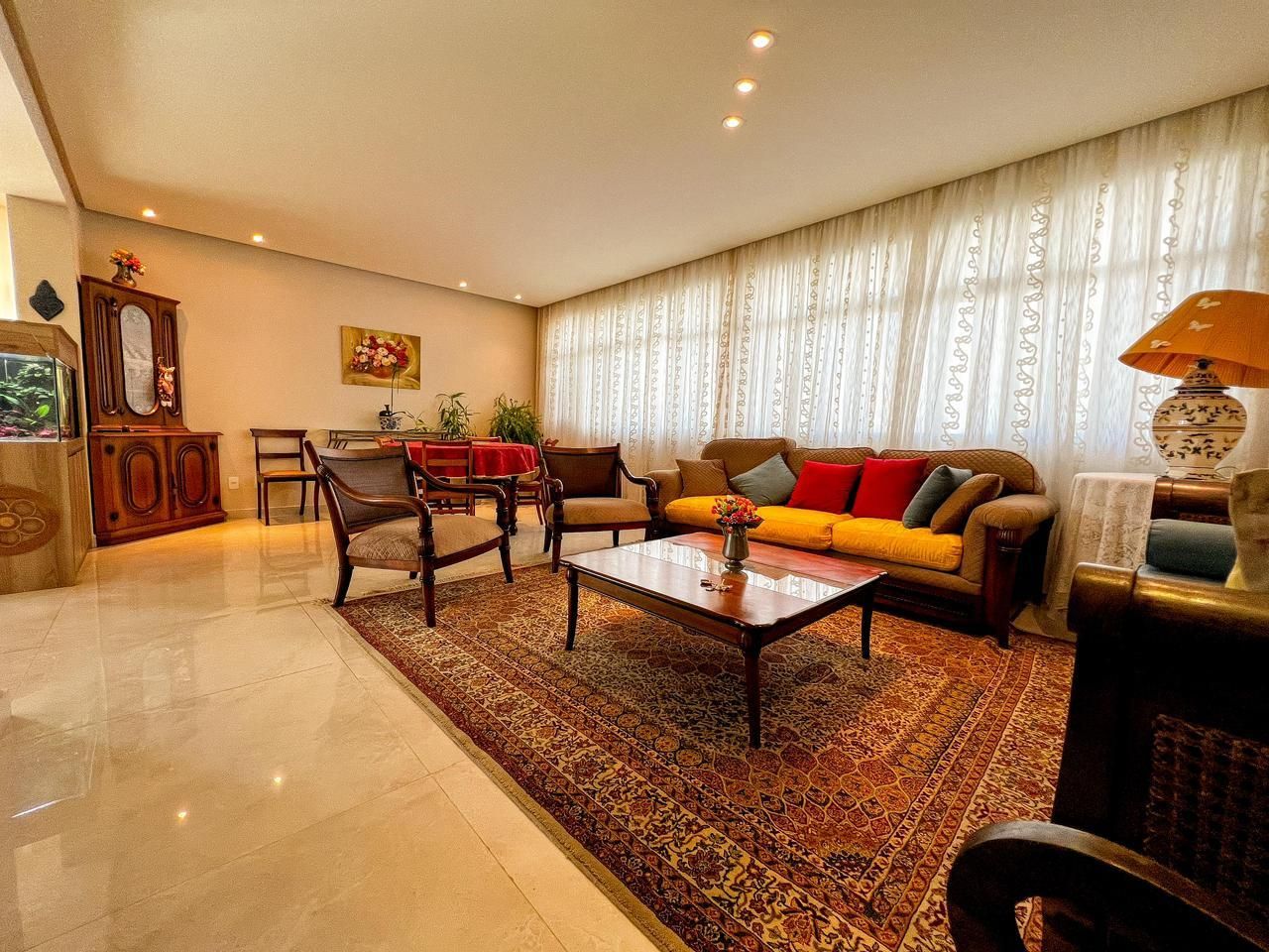 Apartamento com 4 quartos — Serra, Belo Horizonte