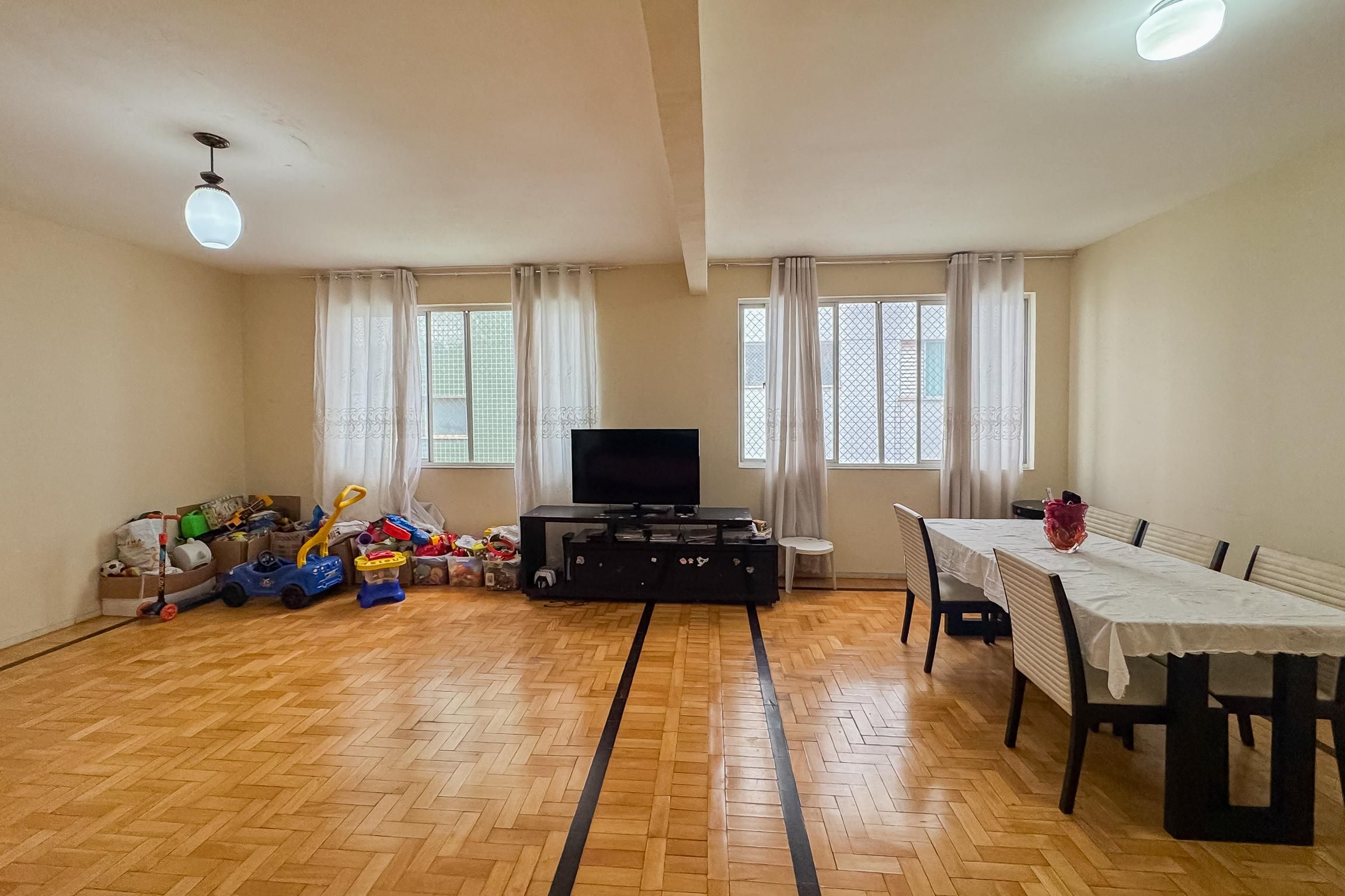 Apartamento com 4 quartos — Funcionários, Belo Horizonte