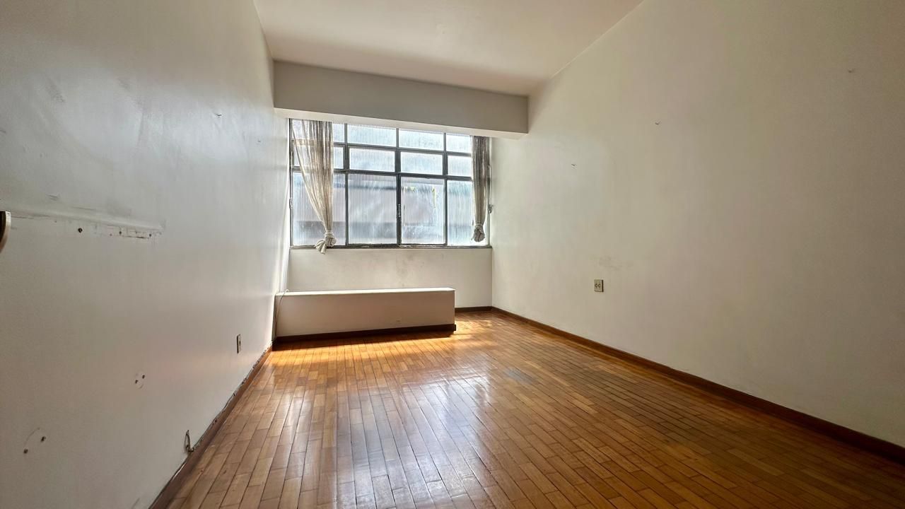 Apartamento com 3 quartos — Funcionários, Belo Horizonte