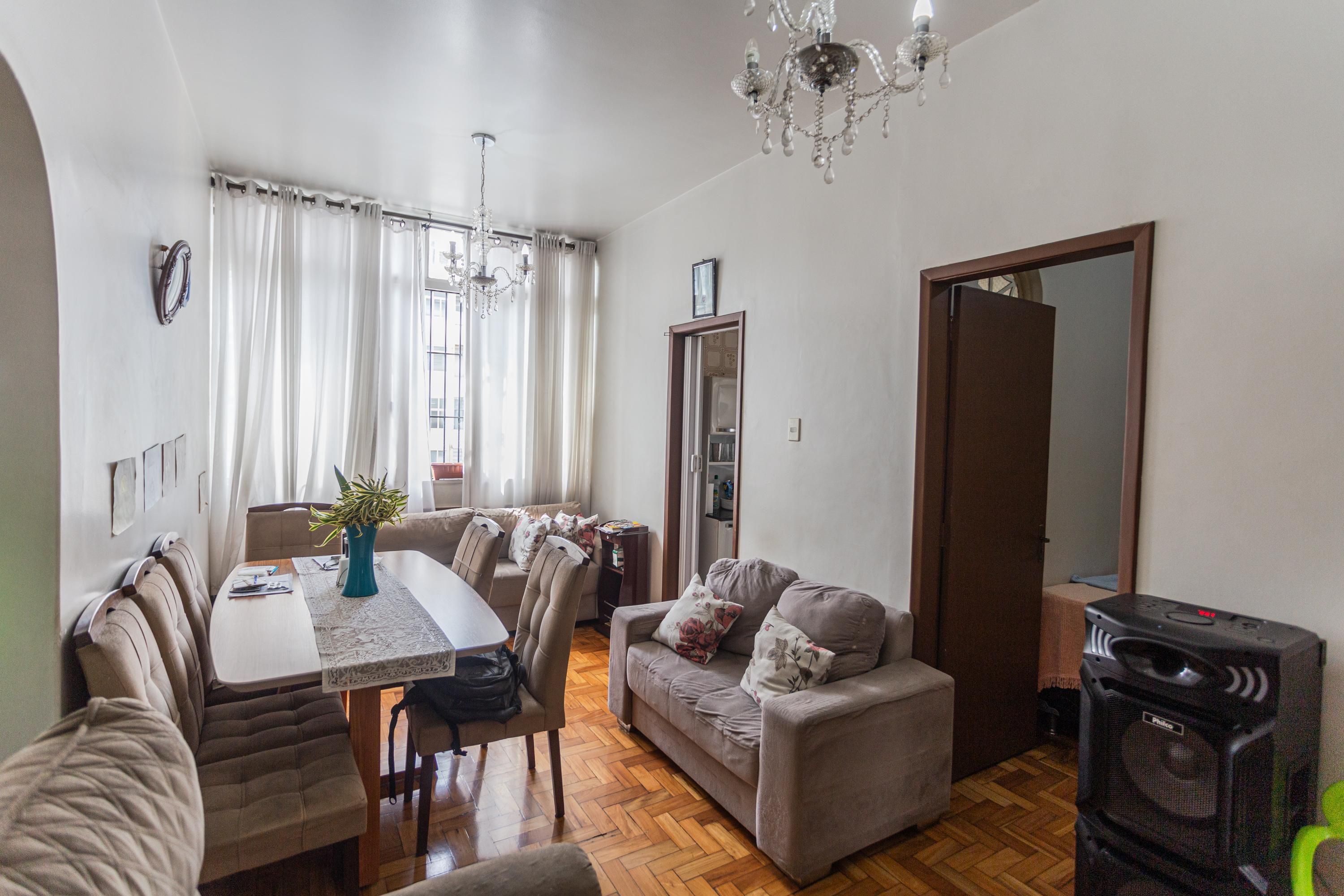 Apartamento com 2 quartos — Centro, Belo Horizonte