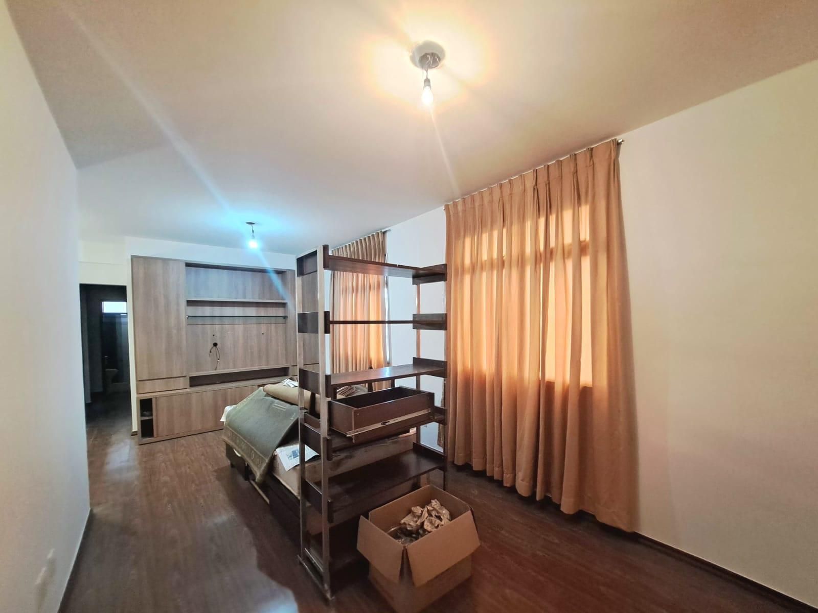 Apartamento com 3 quartos — Santa Efigênia, Belo Horizonte