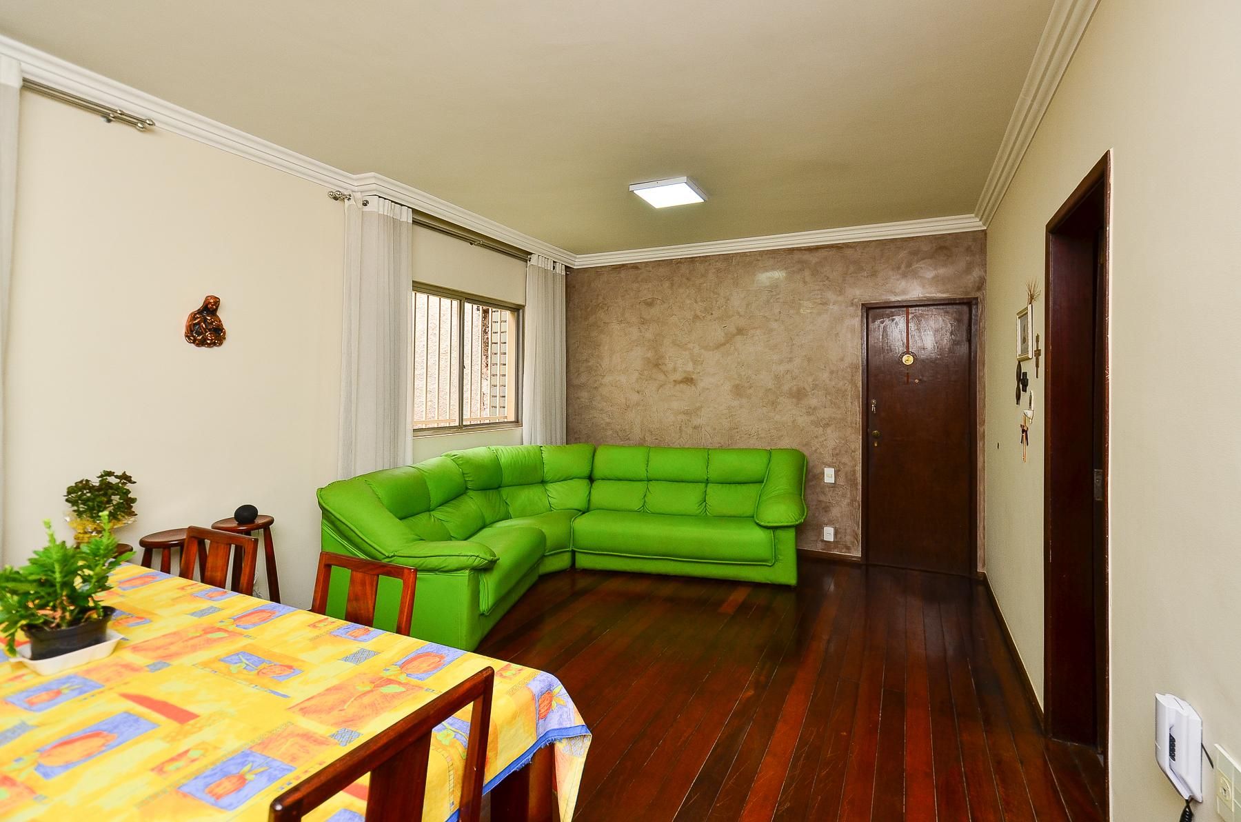 Apartamento com 3 quartos — Santa Lúcia, Belo Horizonte