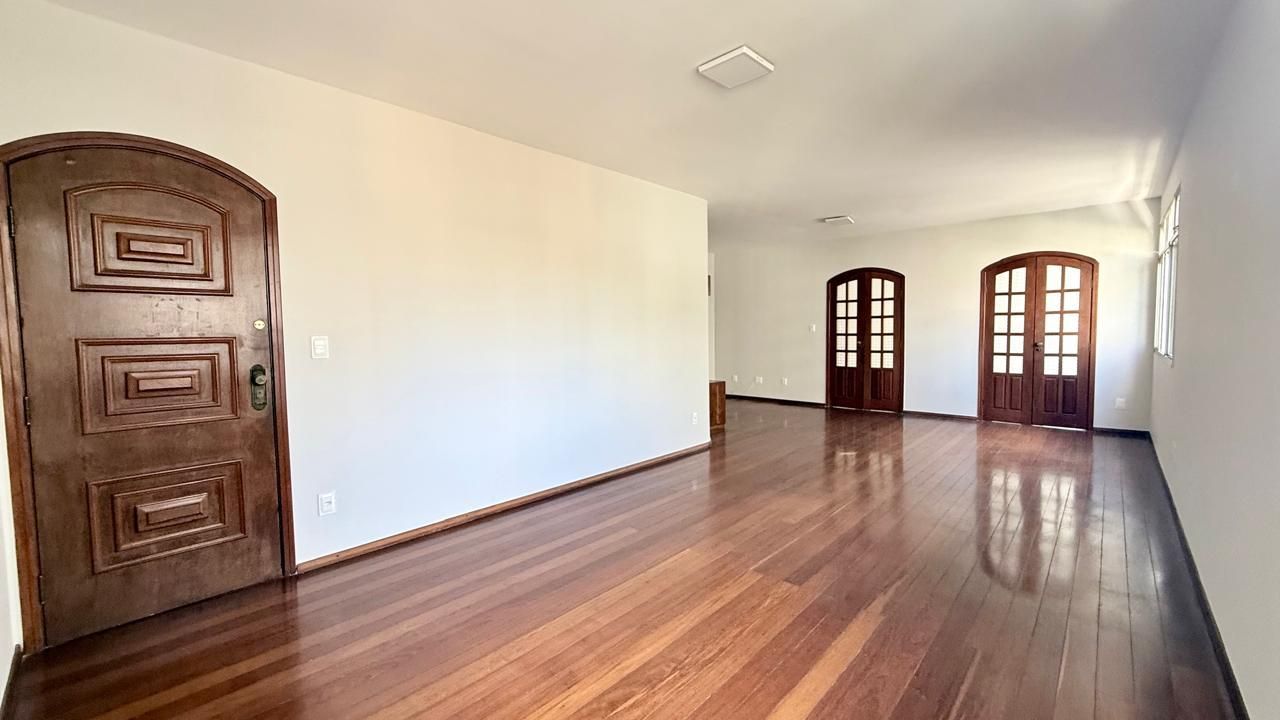Apartamento com 4 quartos — Funcionários, Belo Horizonte