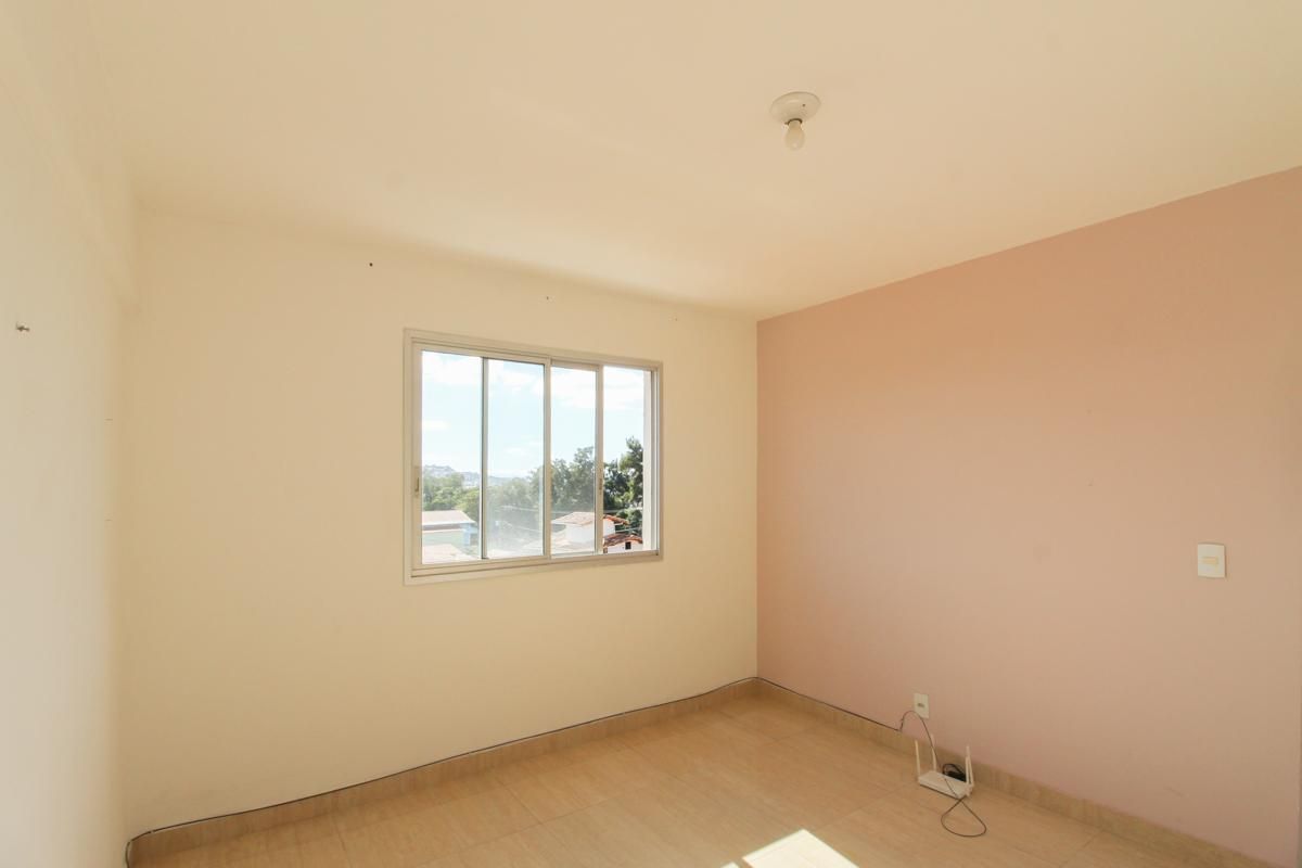Apartamento com 2 quartos — Heliópolis, Belo Horizonte