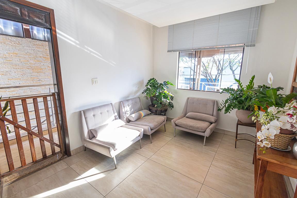 Casa com 3 quartos — Jardim Guanabara, Belo Horizonte