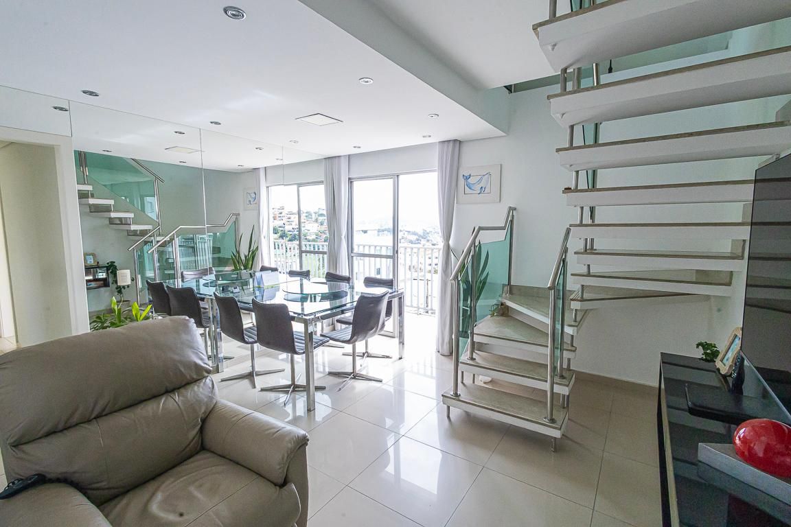Apartamento com 3 quartos — Heliópolis, Belo Horizonte