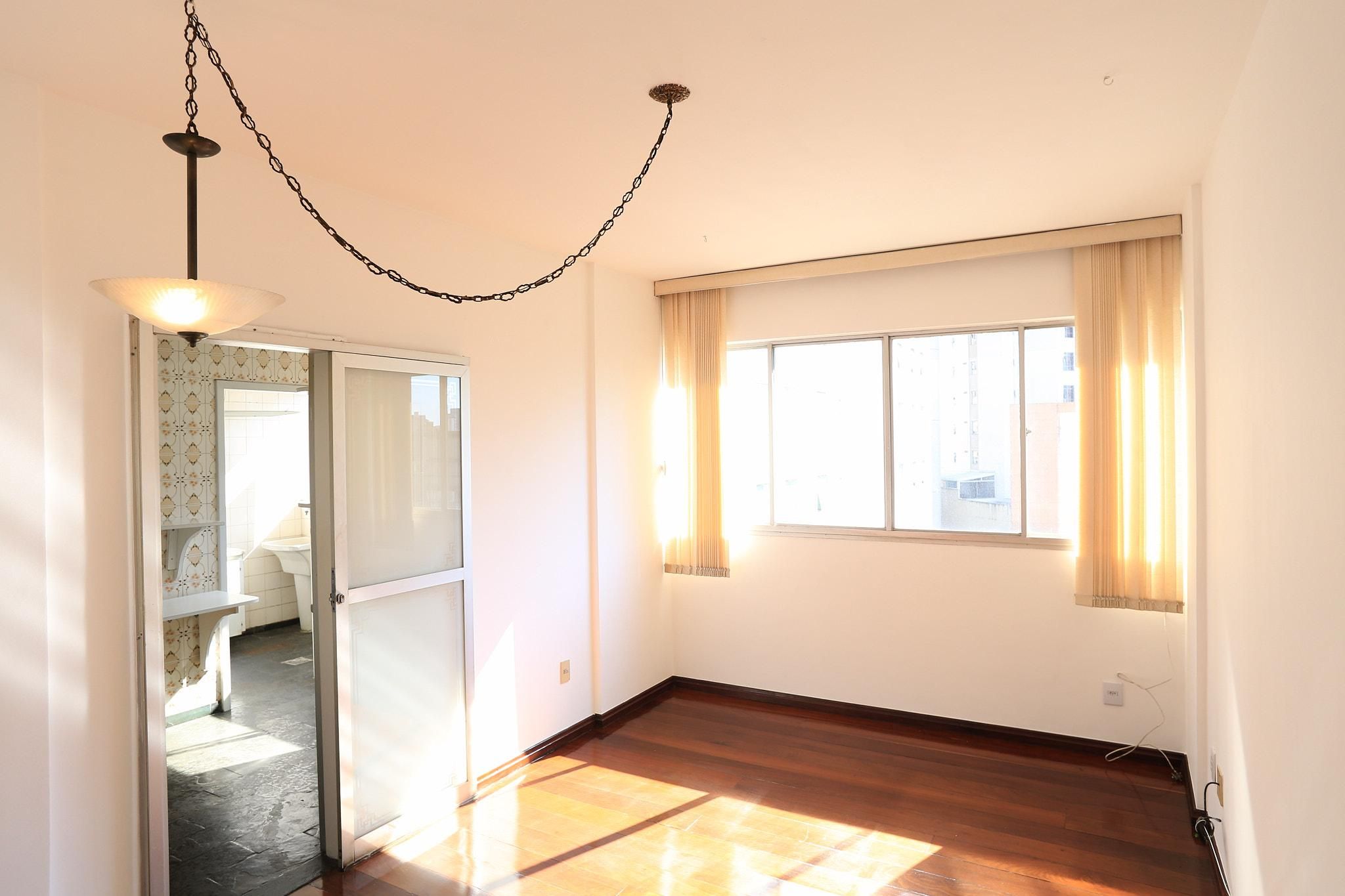 Apartamento com 2 quartos — Funcionários, Belo Horizonte