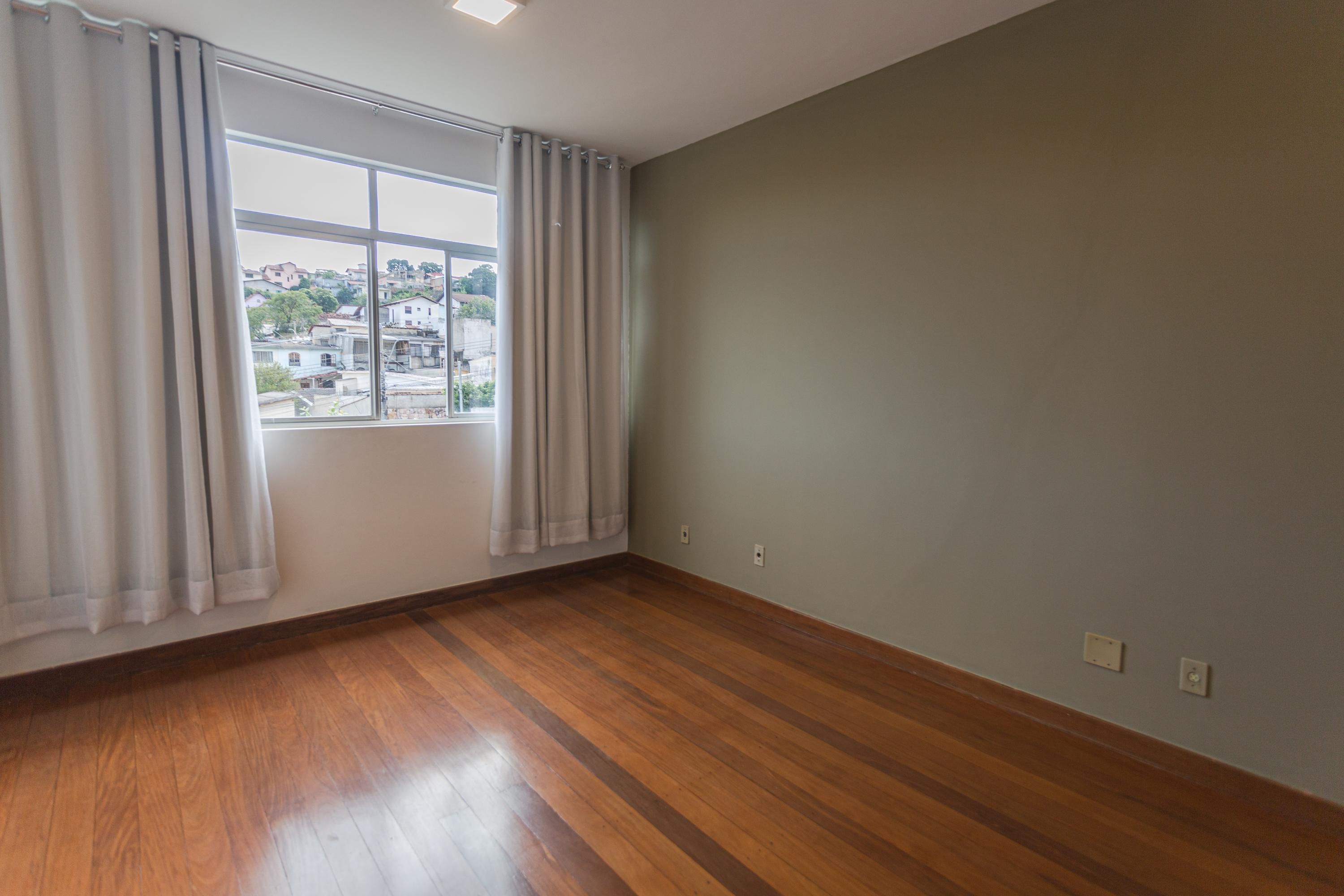 Apartamento com 3 quartos — Santa Efigênia, Belo Horizonte