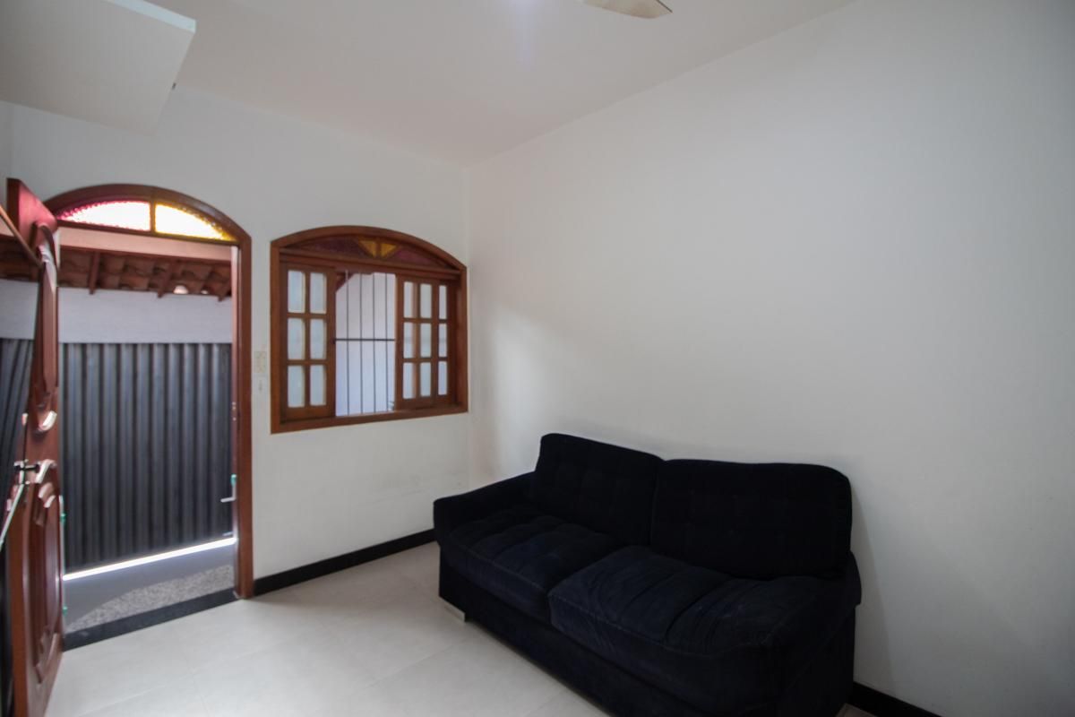 Casa com 3 quartos — Copacabana, Belo Horizonte