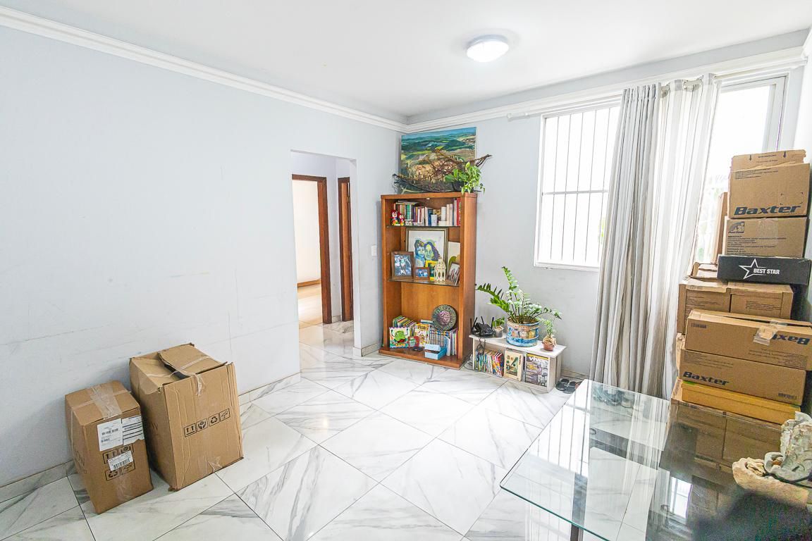 Apartamento com 3 quartos — Heliópolis, Belo Horizonte