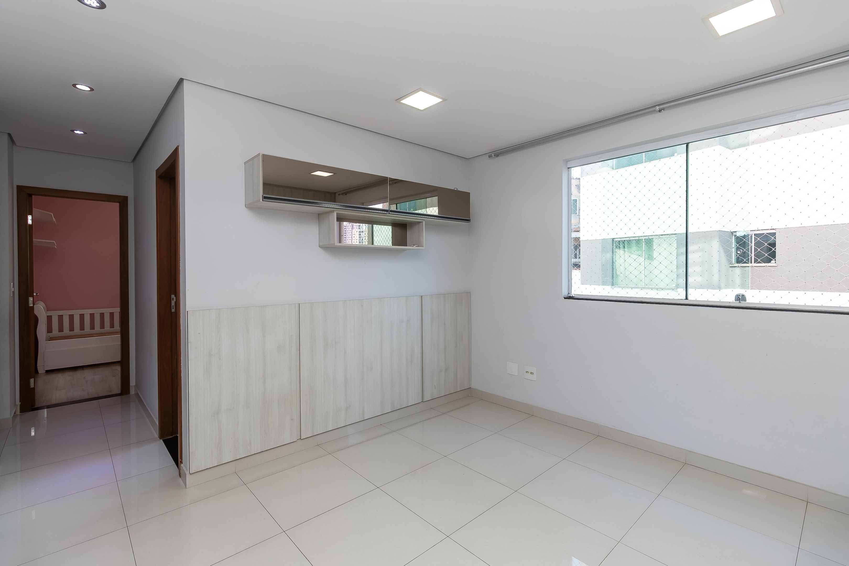 Apartamento com 3 quartos — Planalto, Belo Horizonte