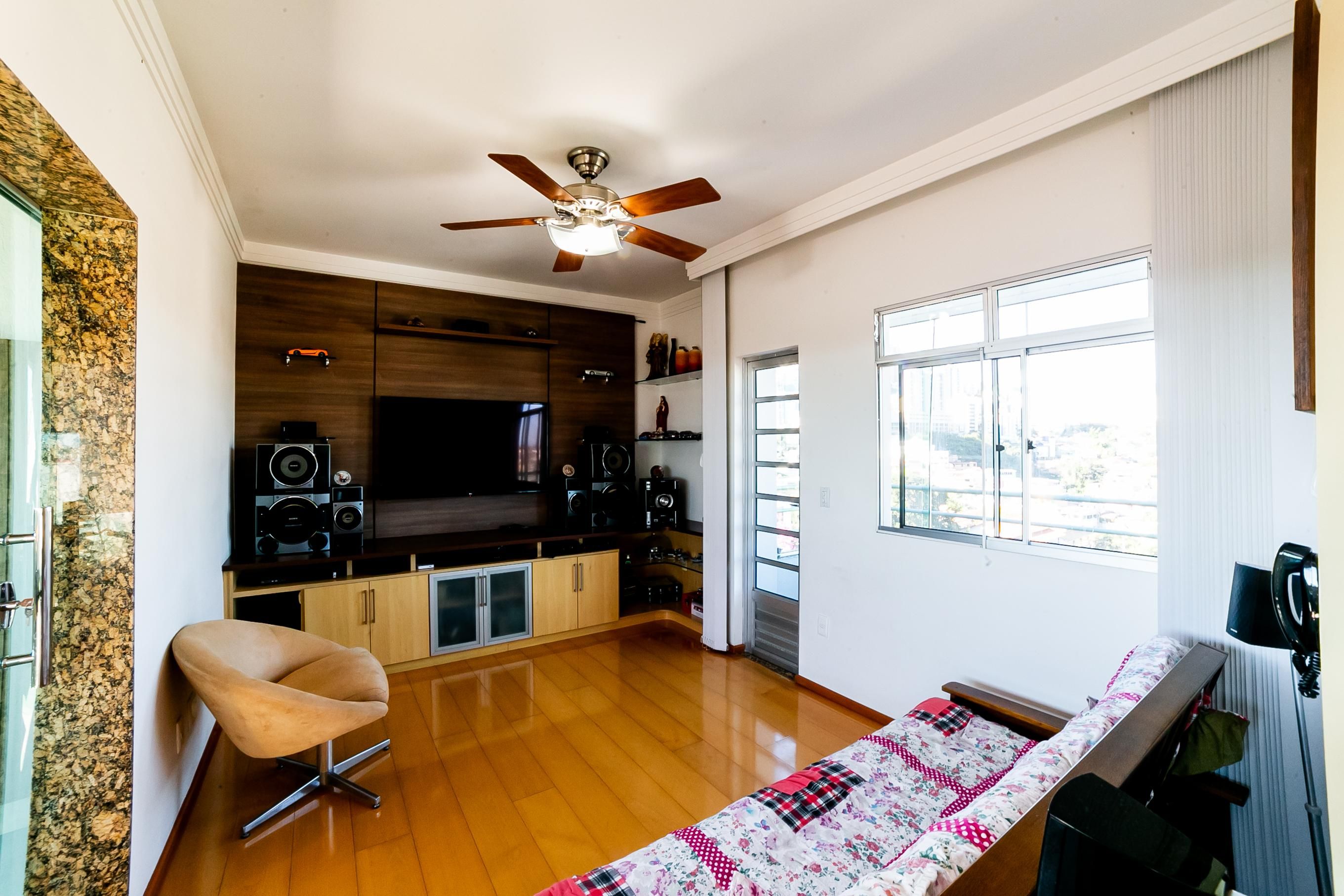 Apartamento com 3 quartos — Havaí, Belo Horizonte