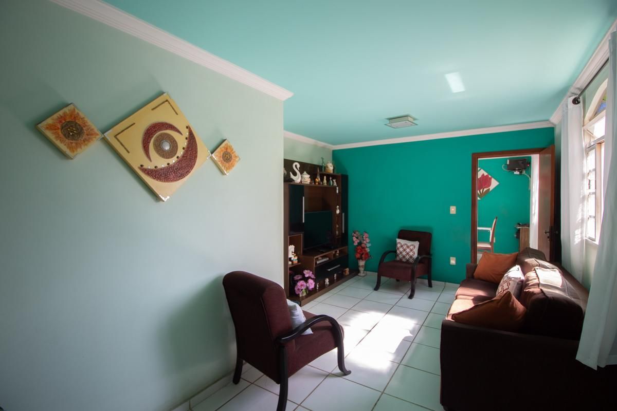 Casa com 6 quartos — Jardim Guanabara, Belo Horizonte