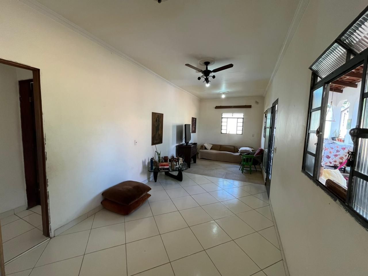 Casa com 3 quartos — Braúnas, Belo Horizonte
