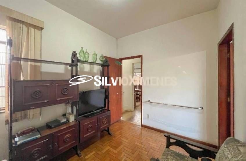 Casa com 5 quartos — Santa Efigênia, Belo Horizonte