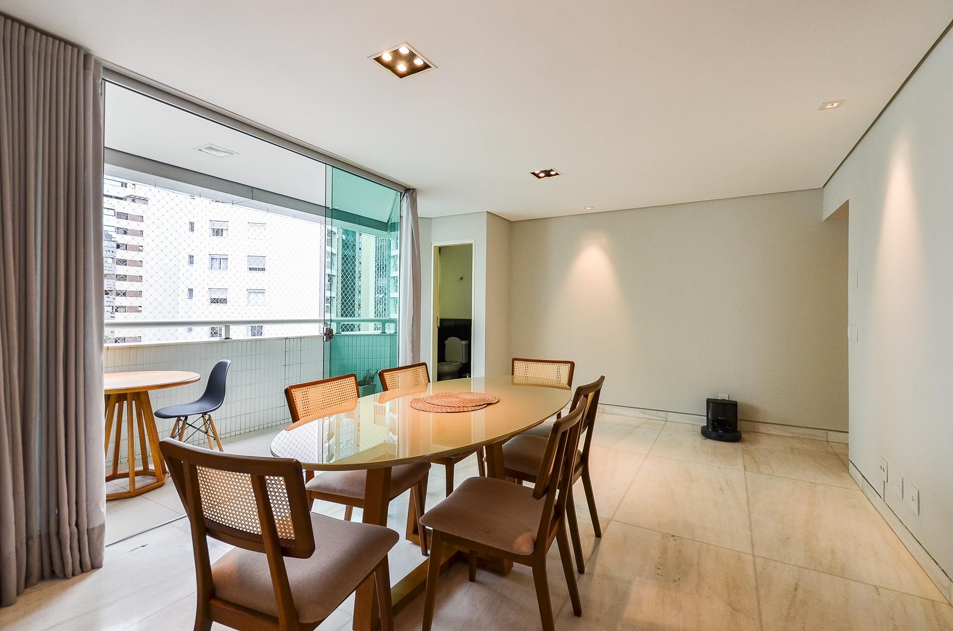 Apartamento com 4 quartos — Savassi, Belo Horizonte