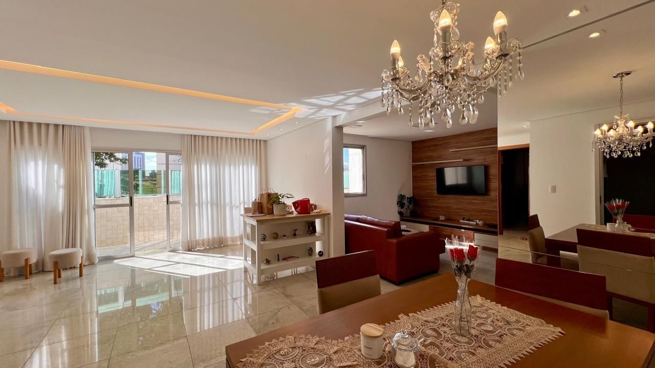 Apartamento com 4 quartos — Santo Antônio, Belo Horizonte