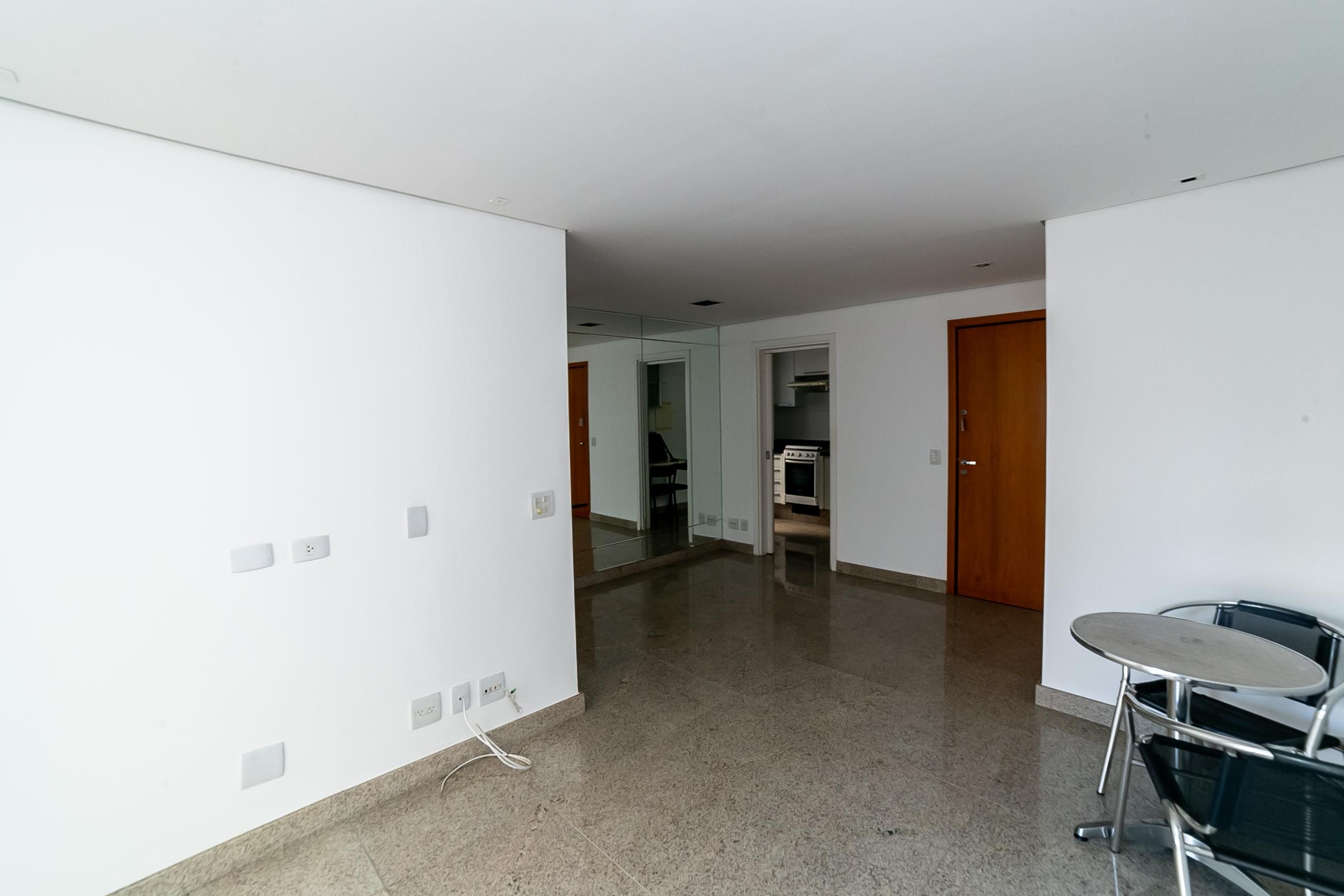 Apartamento com 2 quartos — Funcionários, Belo Horizonte