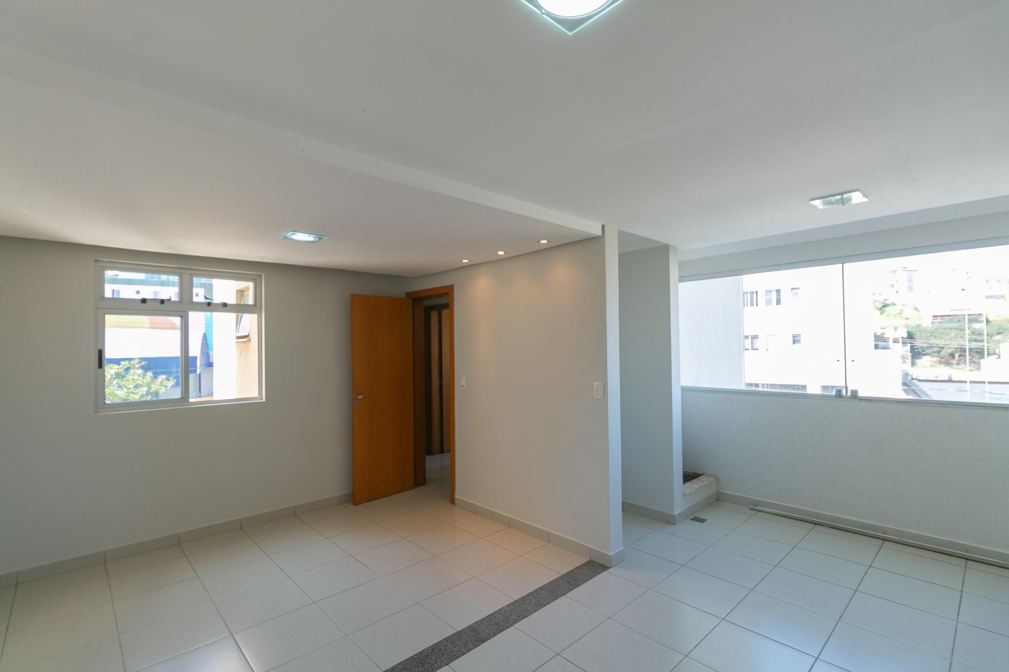 Apartamento com 2 quartos — Heliópolis, Belo Horizonte