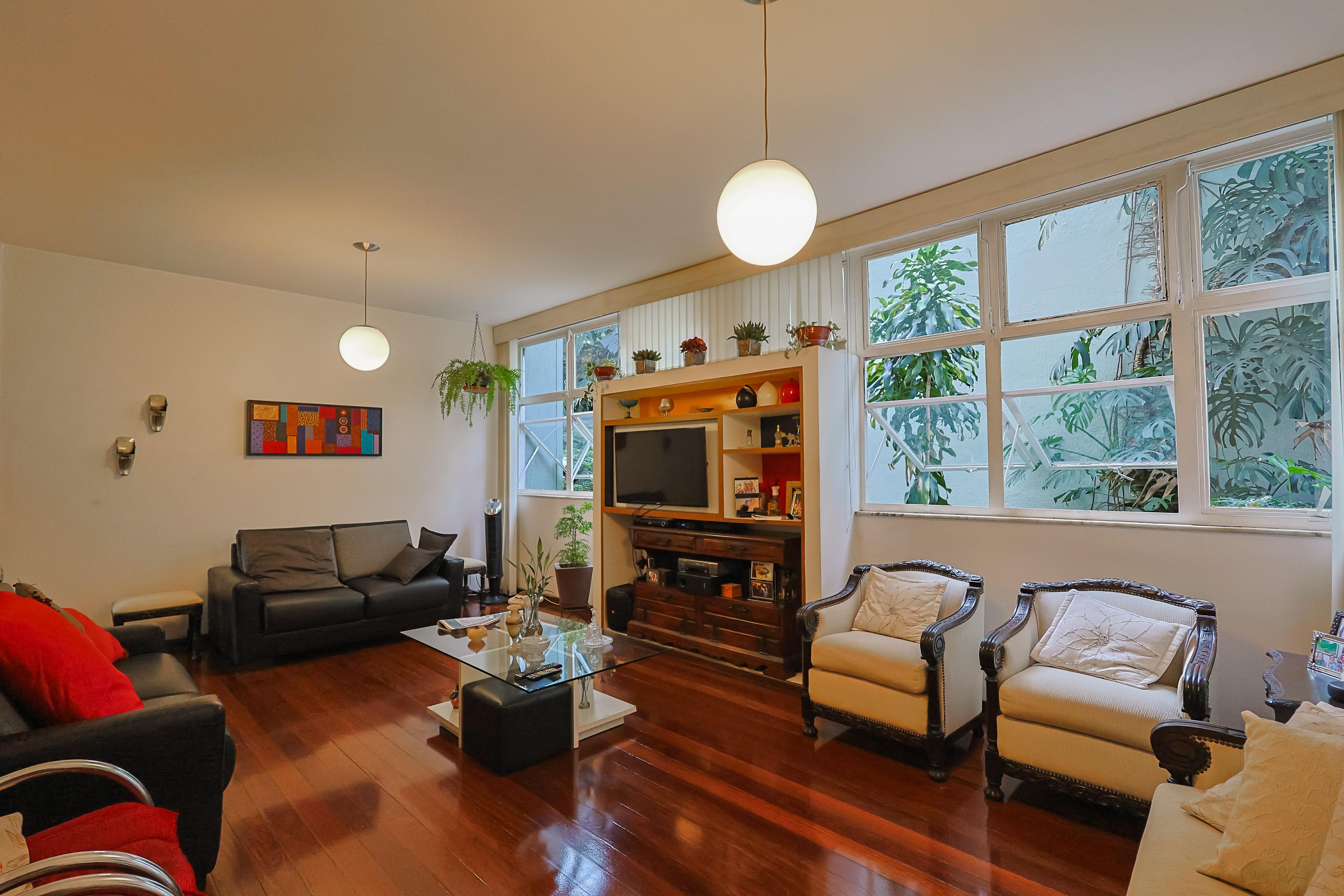 Apartamento com 4 quartos — Funcionários, Belo Horizonte