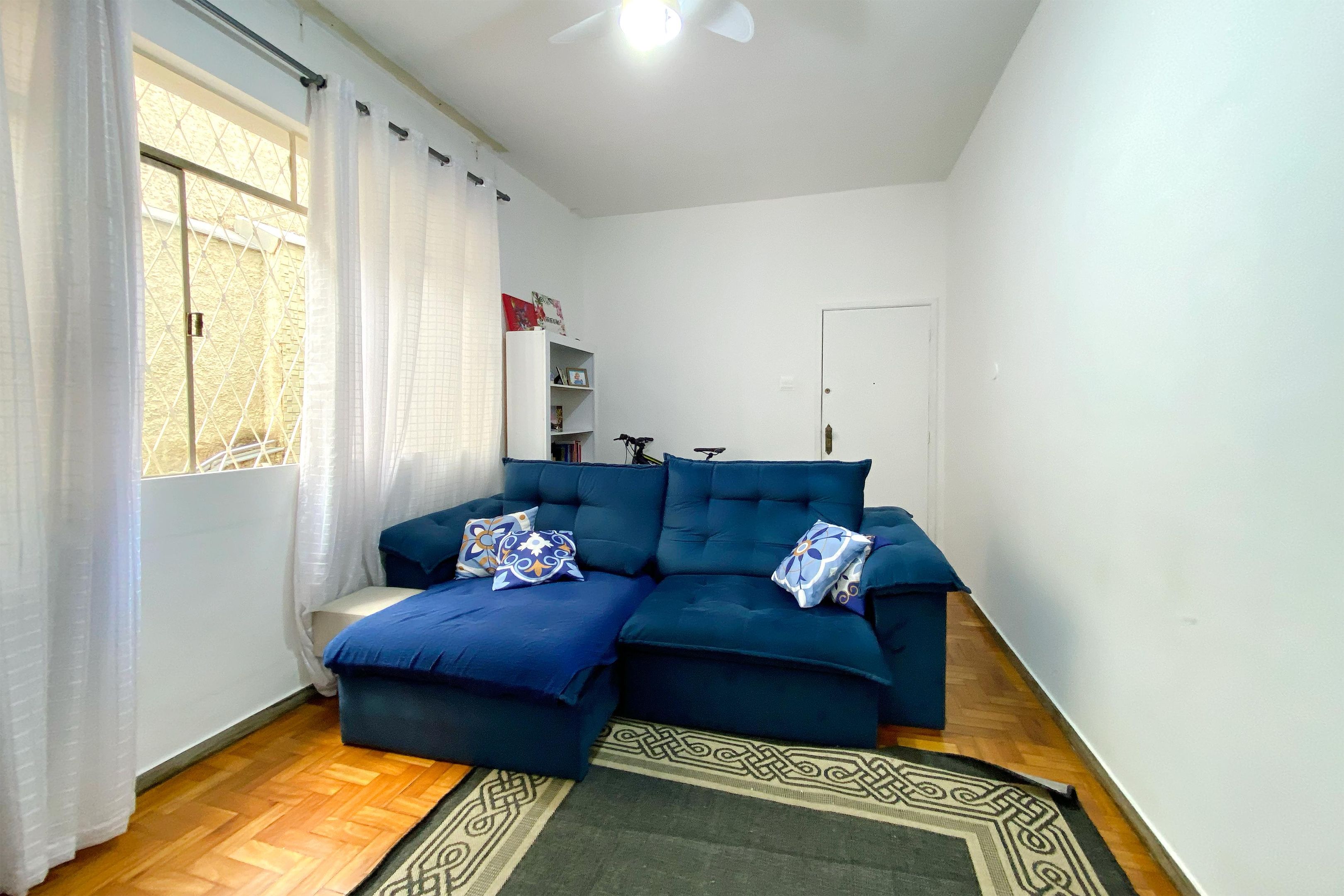 Apartamento com 3 quartos — Funcionários, Belo Horizonte