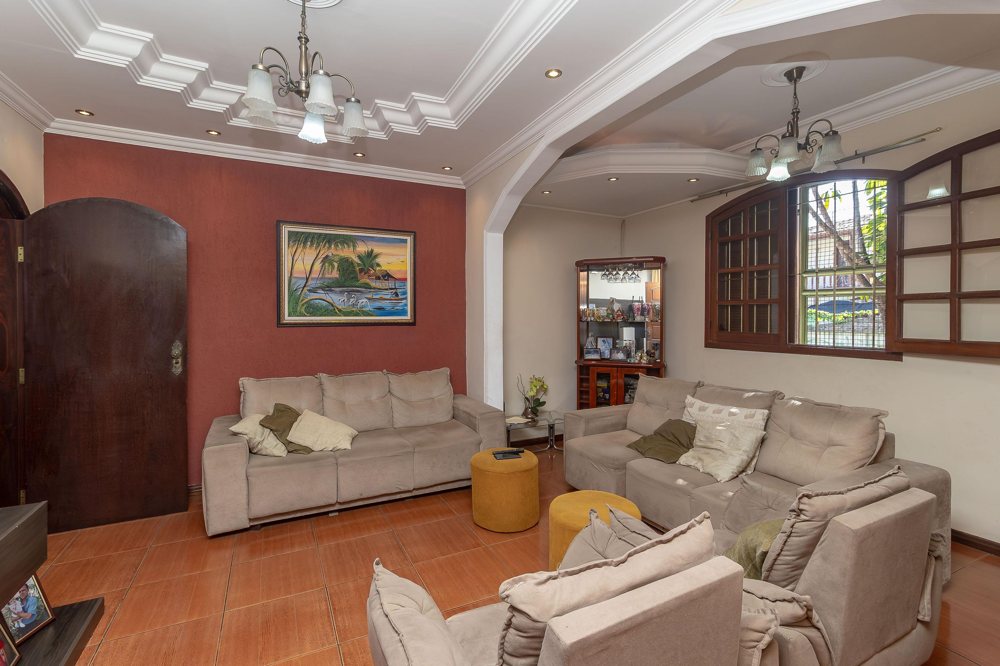 Casa com 4 quartos — Novo Glória, Belo Horizonte