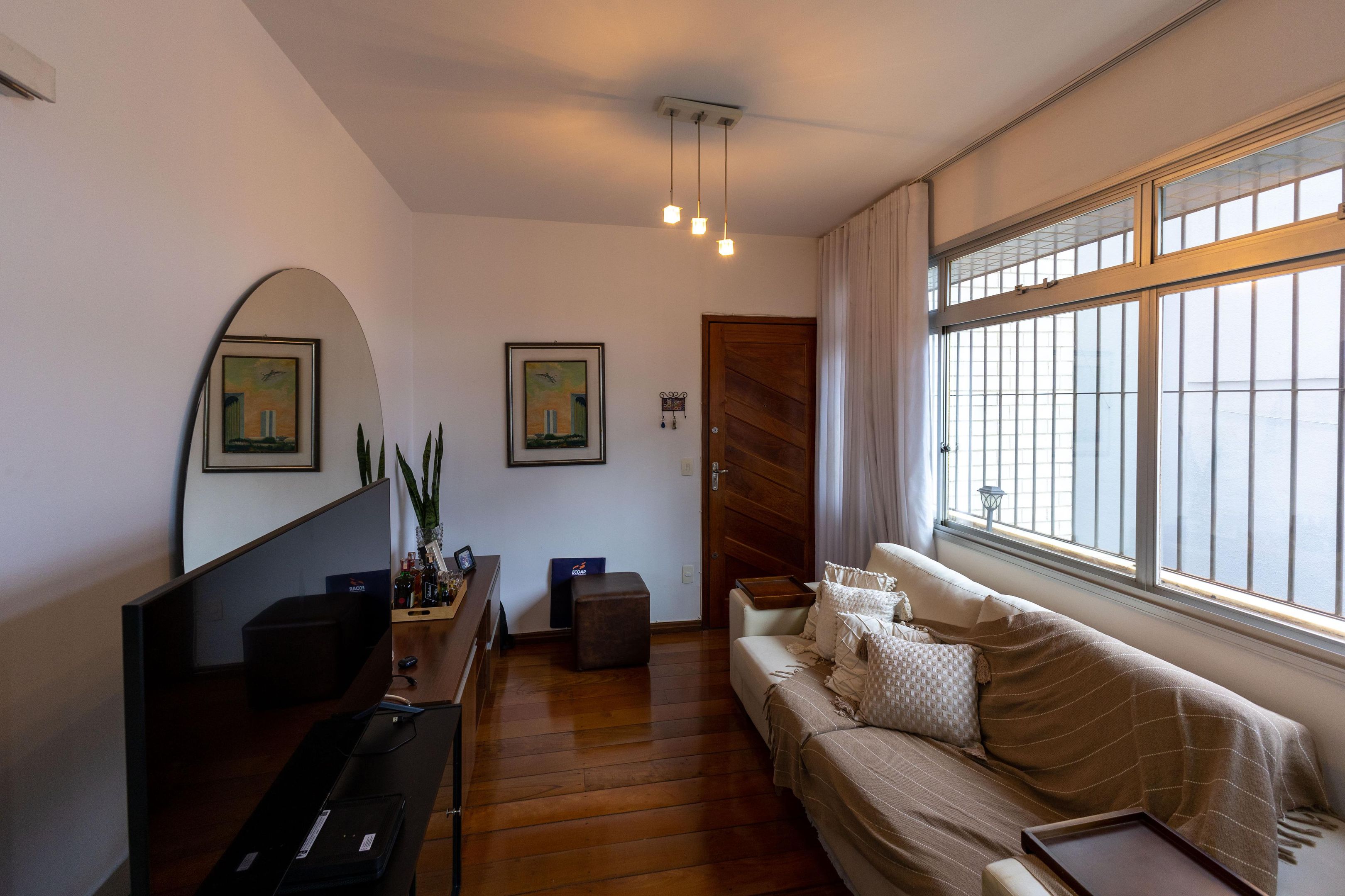 Apartamento com 2 quartos — Santo Antônio, Belo Horizonte