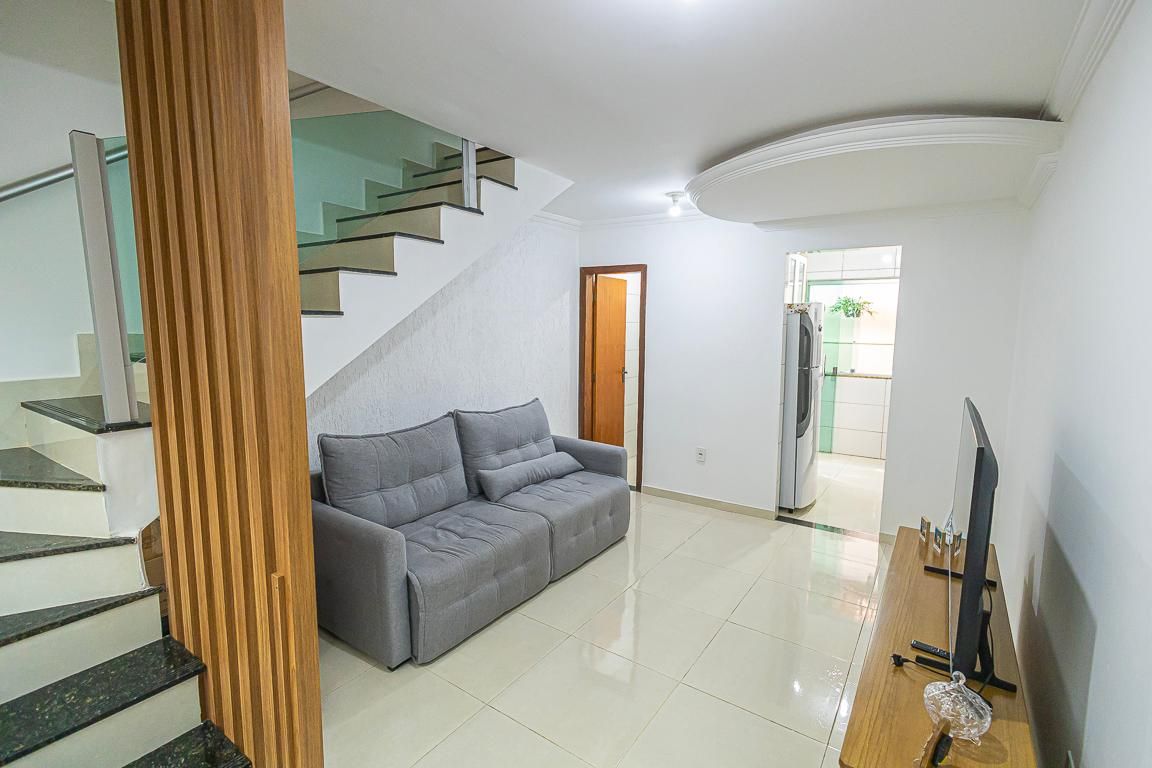 Casa em condomínio com 2 quartos — Jardim Guanabara, Belo Horizonte