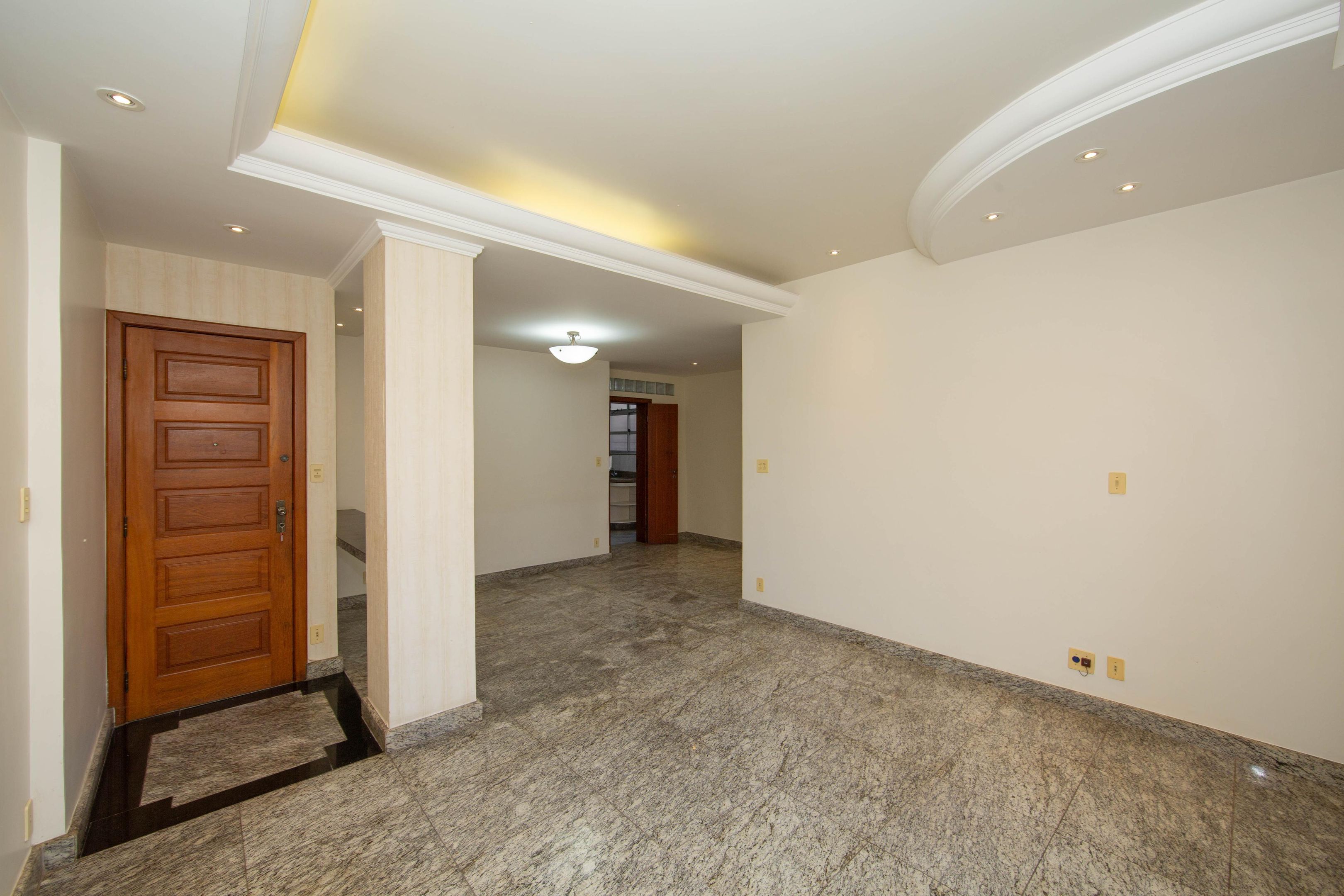 Apartamento com 3 quartos — Santo Antônio, Belo Horizonte
