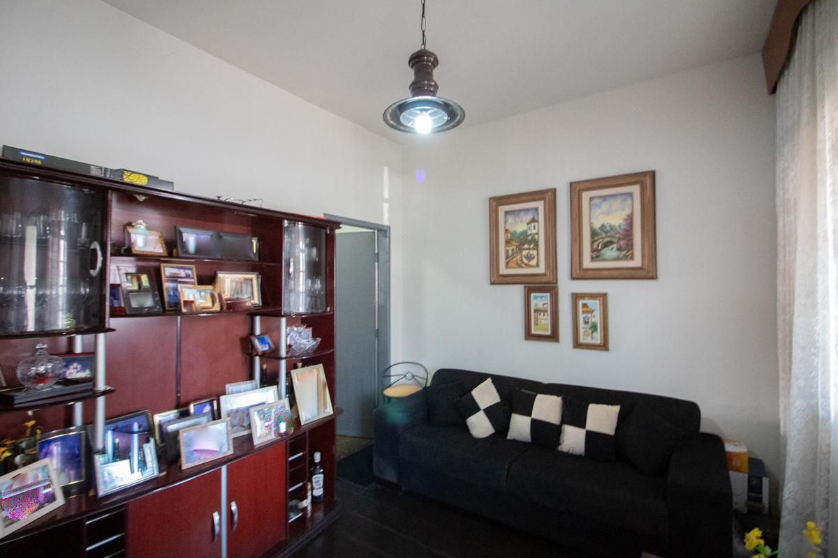 Casa com 3 quartos — Planalto, Belo Horizonte