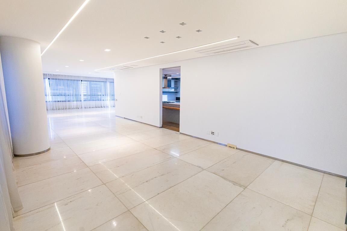 Apartamento com 4 quartos — Lourdes, Belo Horizonte