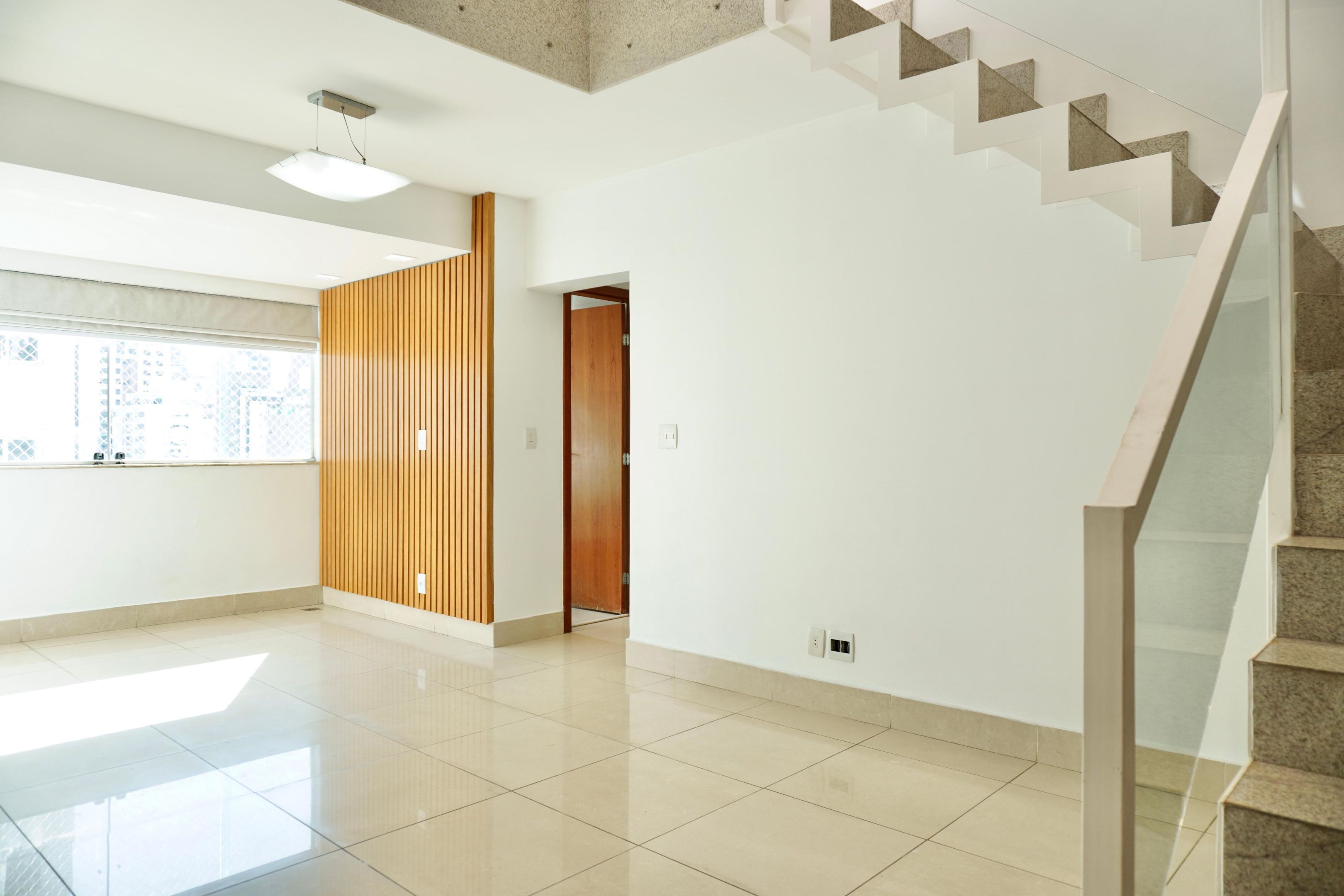 Apartamento com 2 quartos — Funcionários, Belo Horizonte