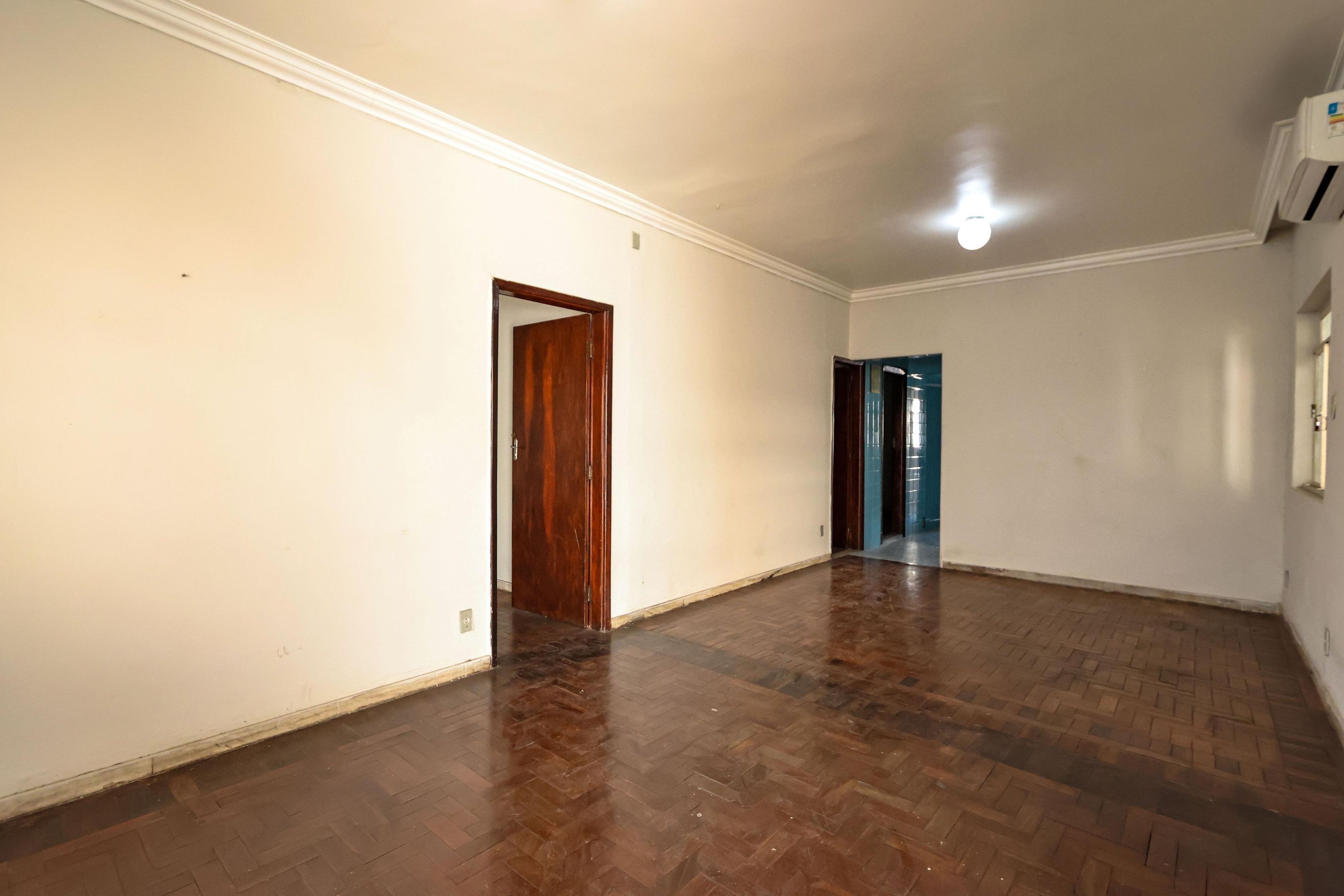 Casa com 5 quartos — Alto Caiçaras, Belo Horizonte