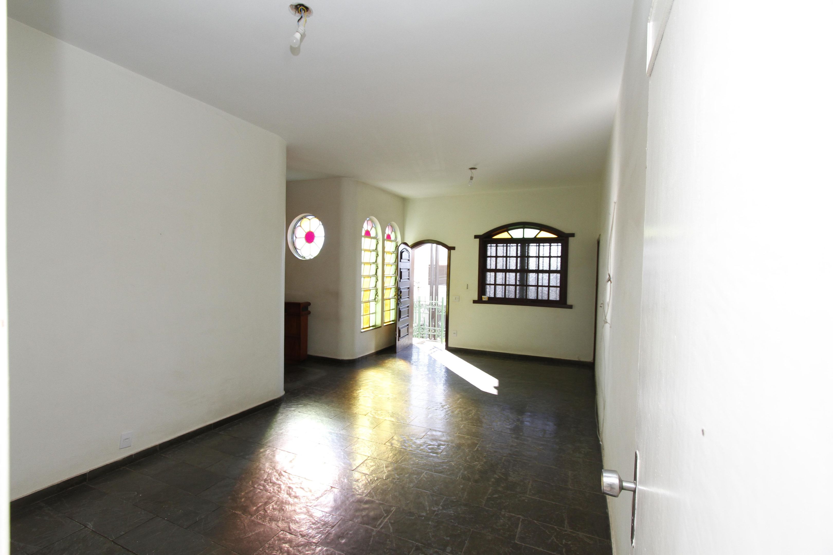 Casa com 5 quartos — Alto Caiçaras, Belo Horizonte
