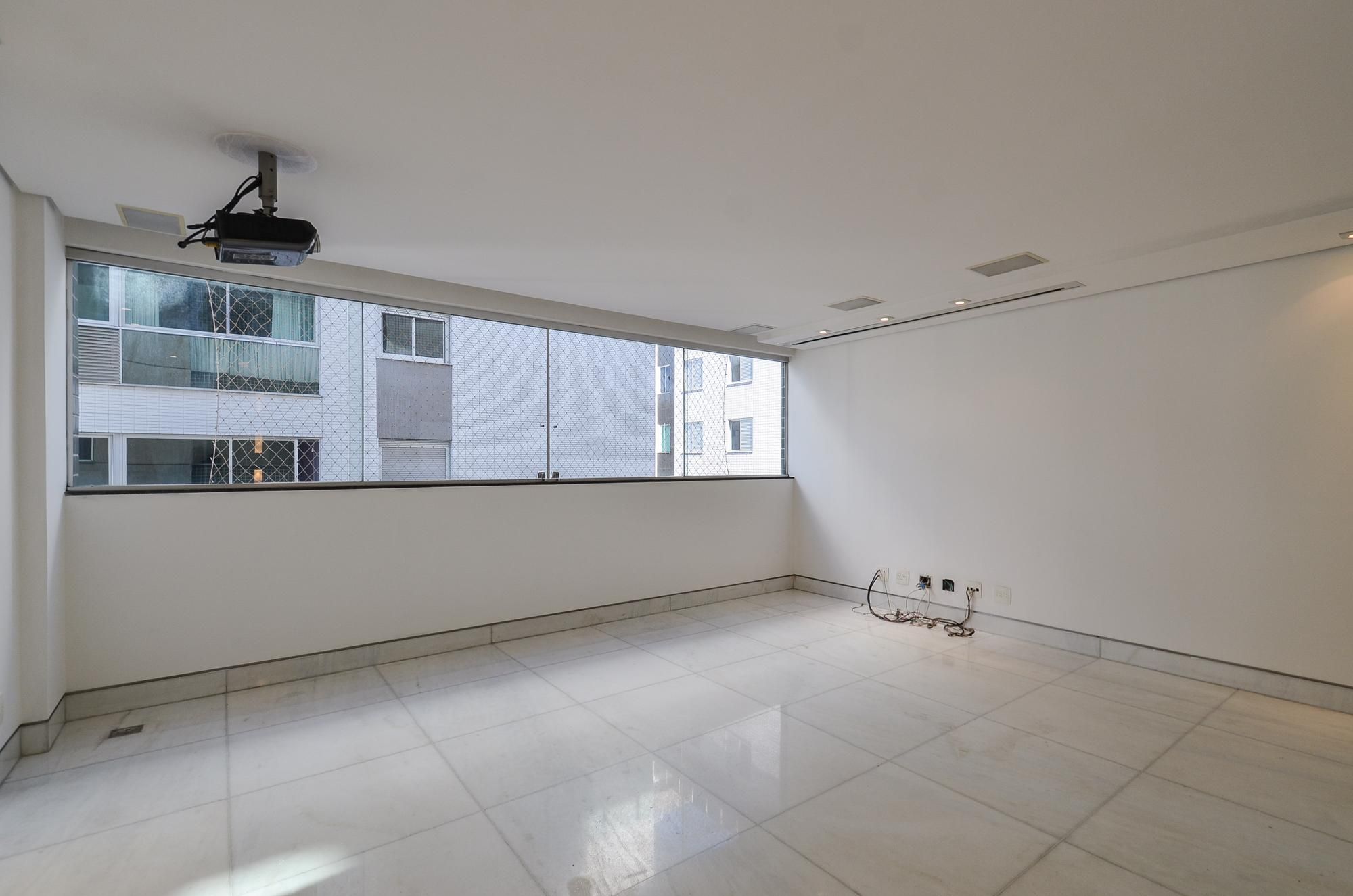 Apartamento com 3 quartos — Lourdes, Belo Horizonte