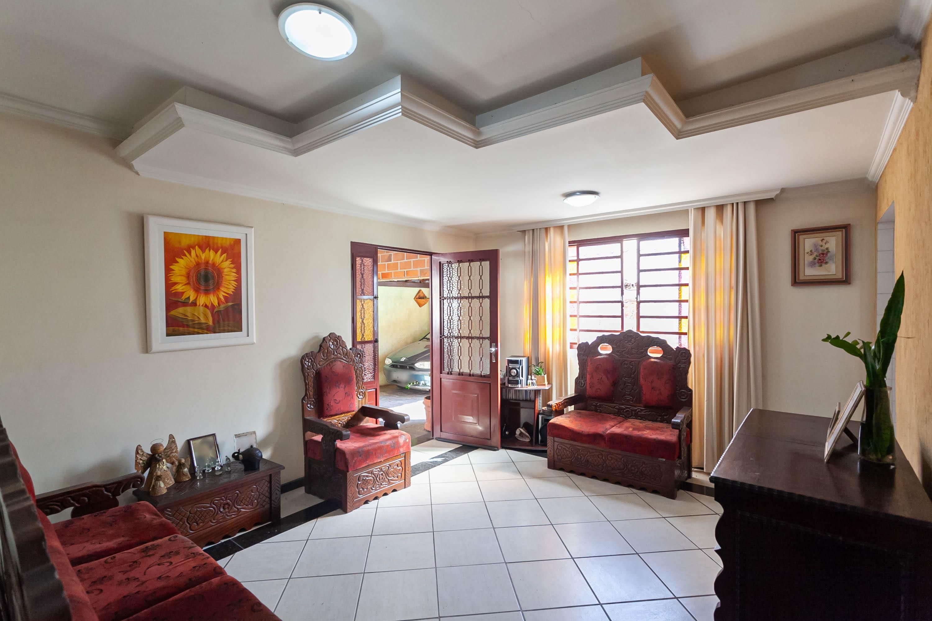 Casa com 3 quartos — Alípio de Melo, Belo Horizonte