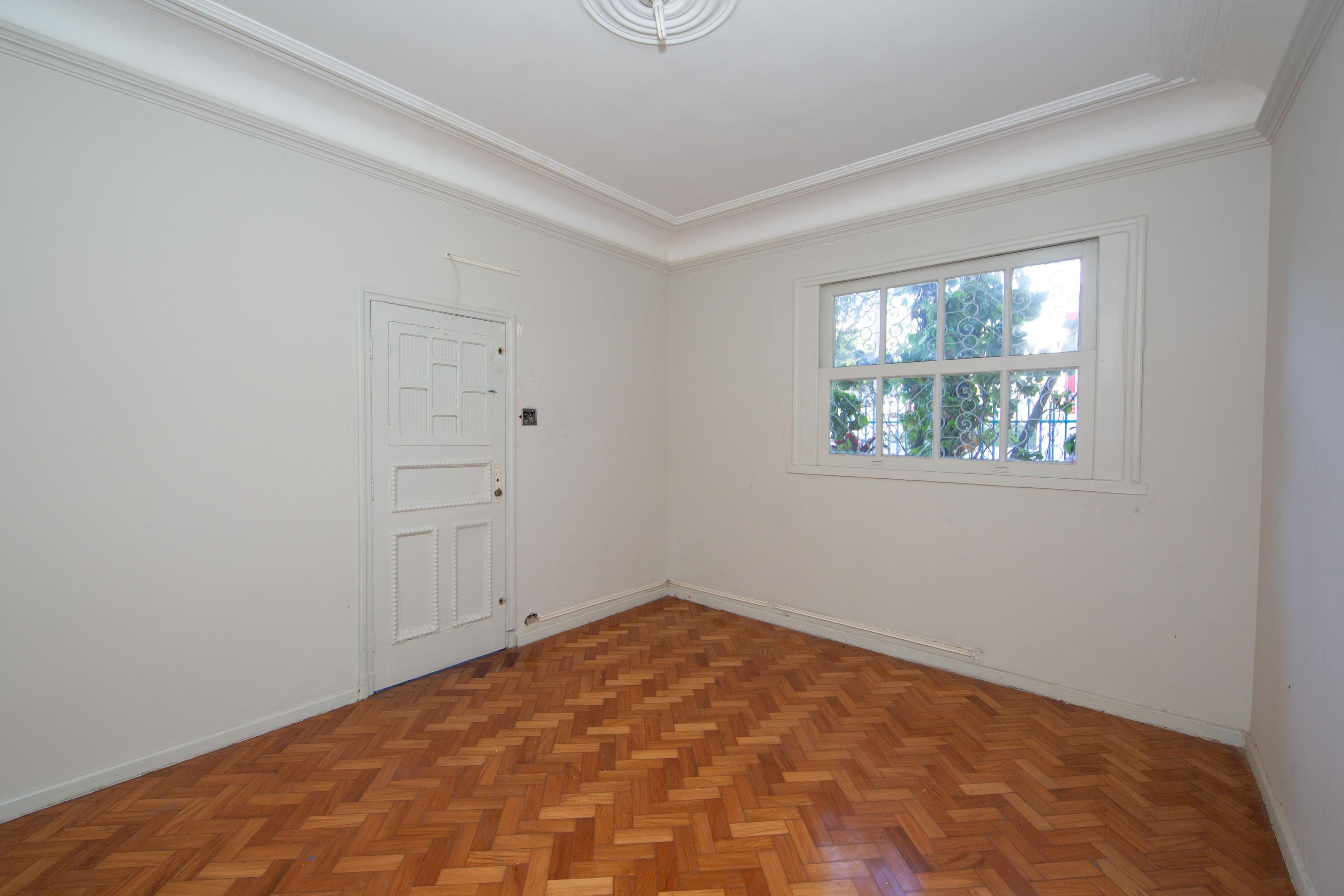 Casa com 4 quartos — Prado, Belo Horizonte