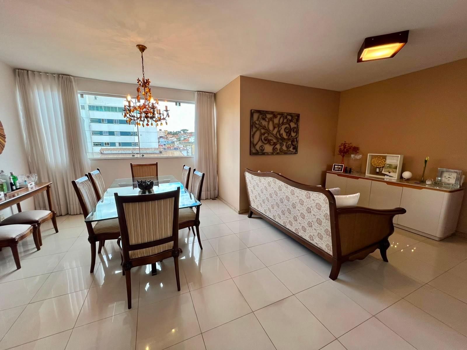 Apartamento com 3 quartos — Sagrada Família, Belo Horizonte