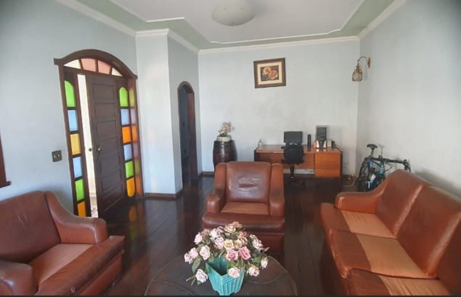 Casa com 4 quartos — Jardim Leblon, Belo Horizonte