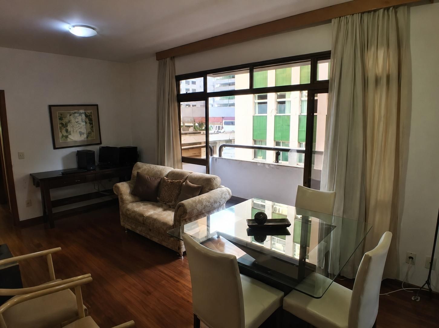 Apartamento com 3 quartos — Funcionários, Belo Horizonte