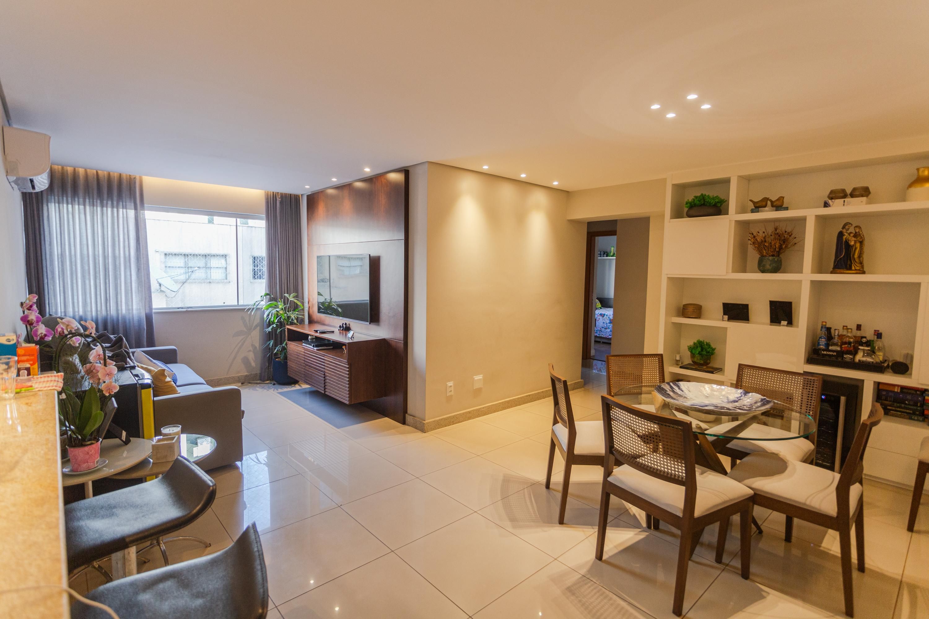 Apartamento com 3 quartos — Funcionários, Belo Horizonte
