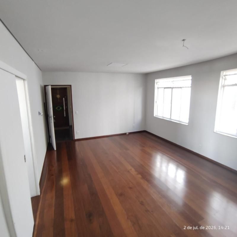 Apartamento com 3 quartos — Santa Lúcia, Belo Horizonte