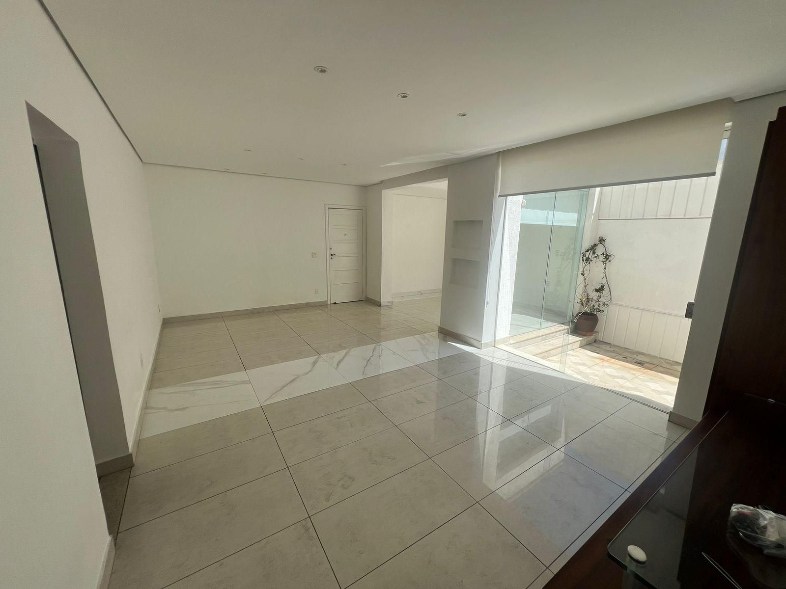 Apartamento com 3 quartos — Sion, Belo Horizonte