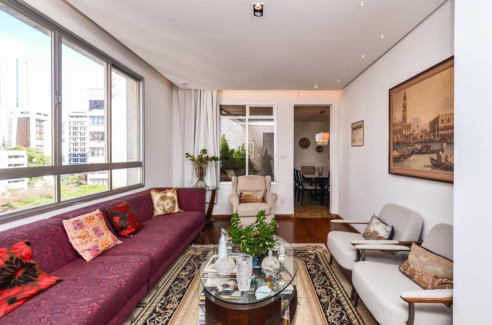 Apartamento com 4 quartos — Funcionários, Belo Horizonte