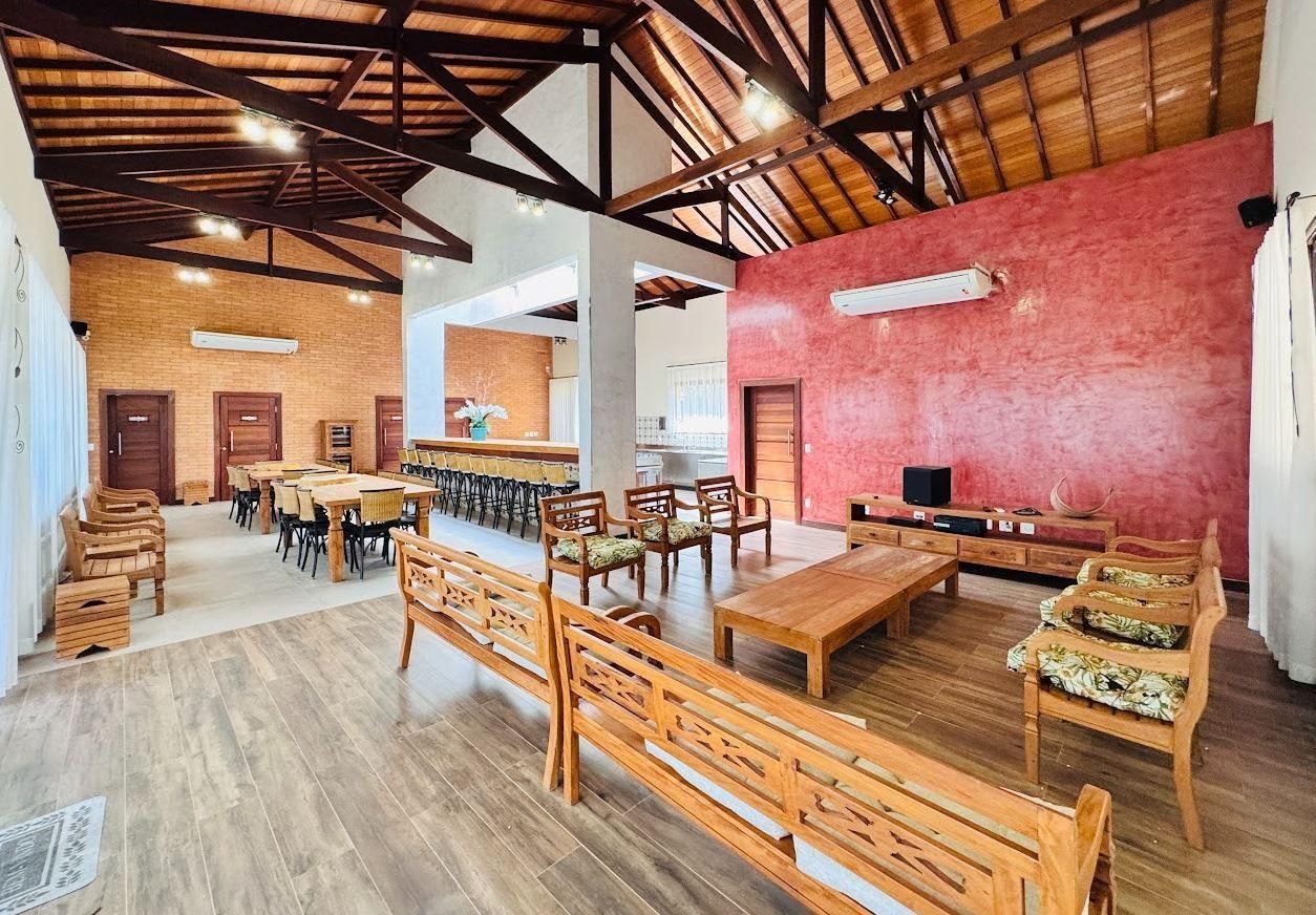 Casa com 4 quartos — Estoril, Belo Horizonte